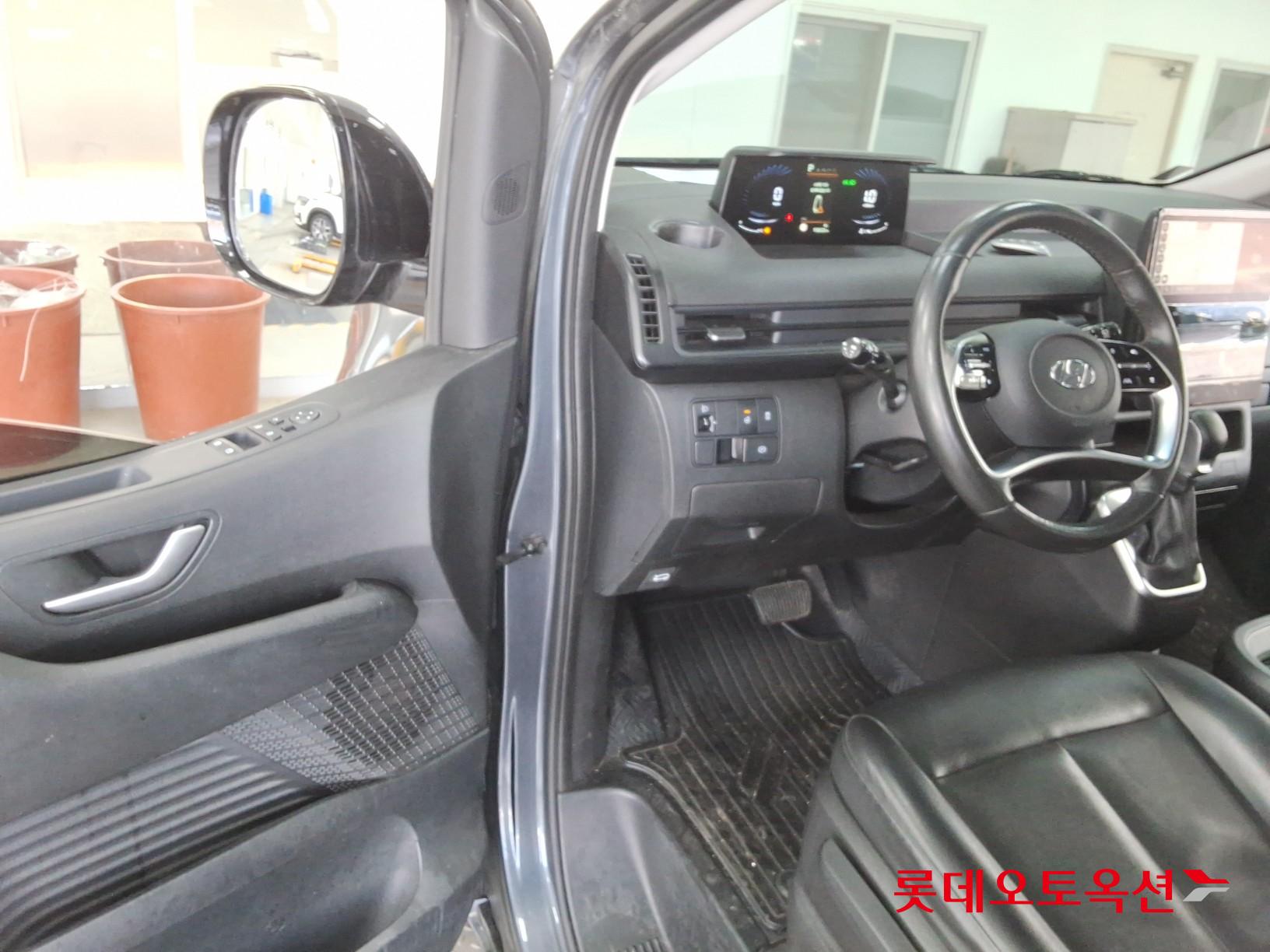 هيونداي ستاريا 2022 - صورة 37