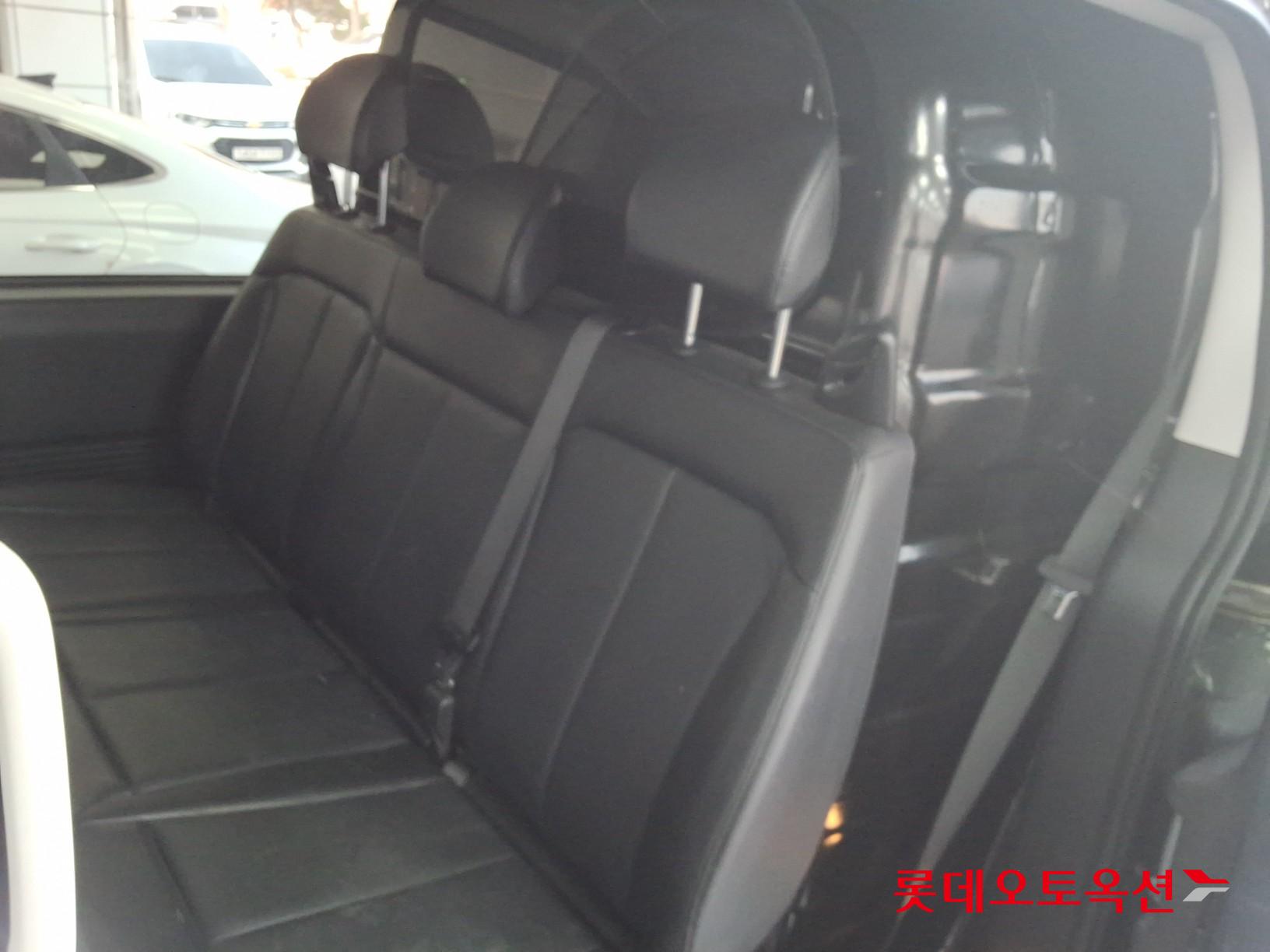 هيونداي ستاريا 2022 - صورة 38