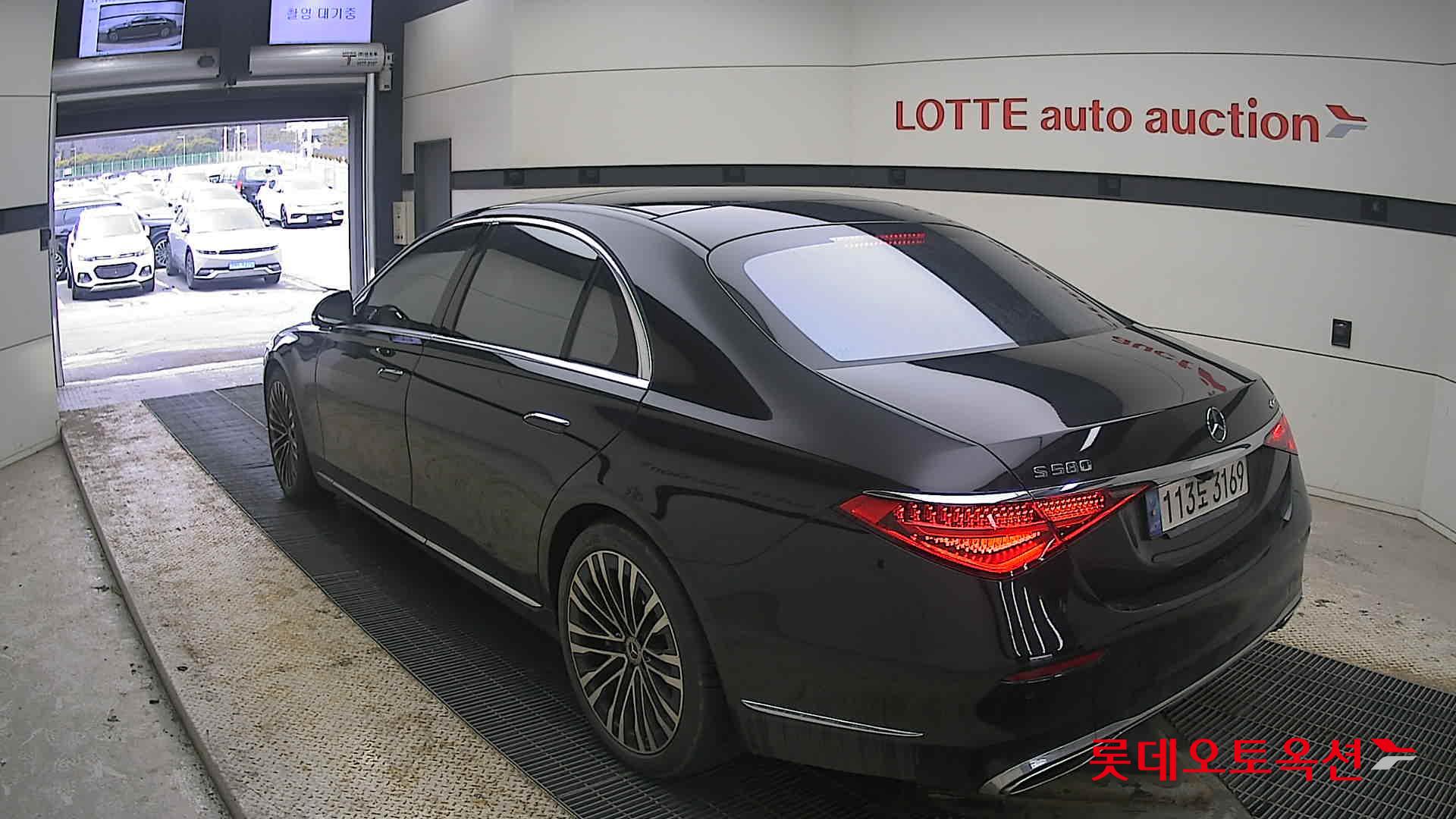 2021 - Mercedes-Benz S580