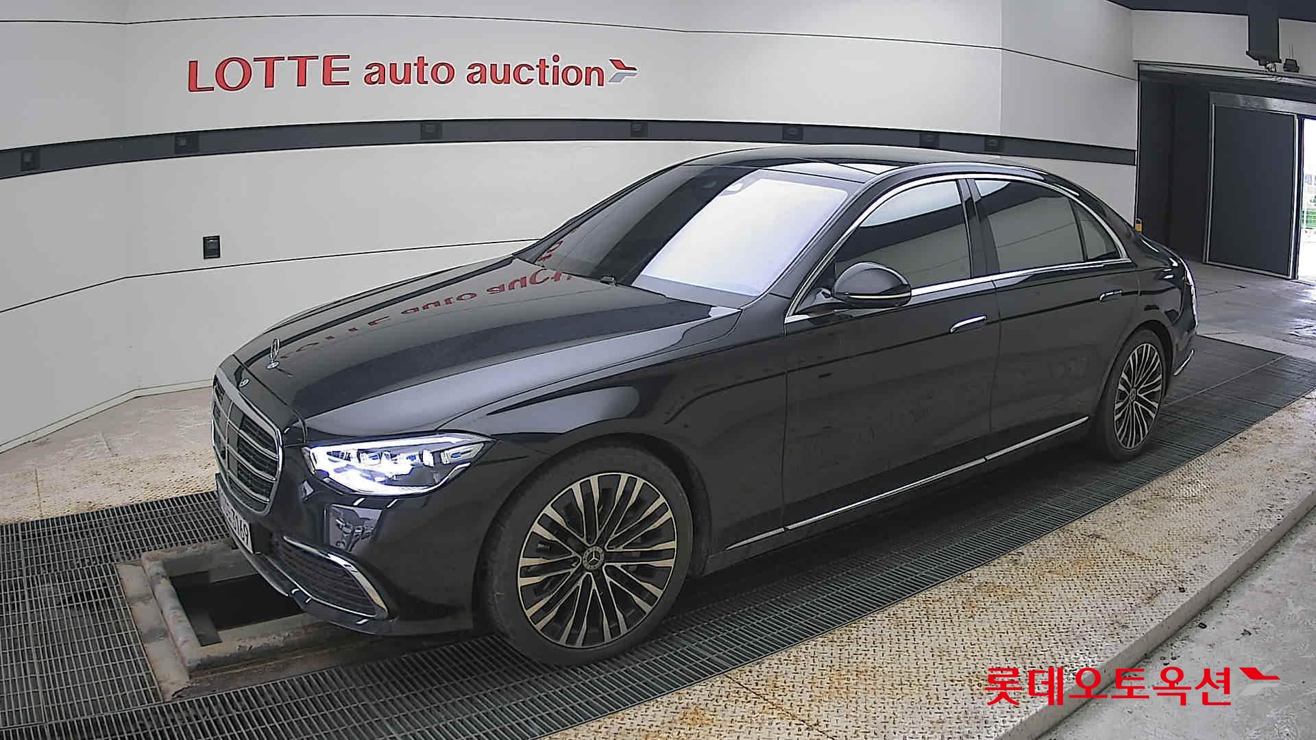 2021 - Mercedes-Benz S580