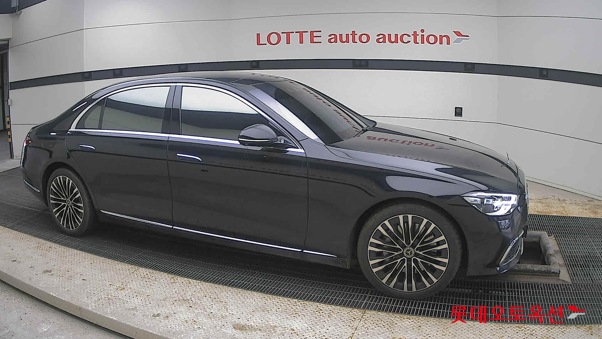 2021 - Mercedes-Benz S580