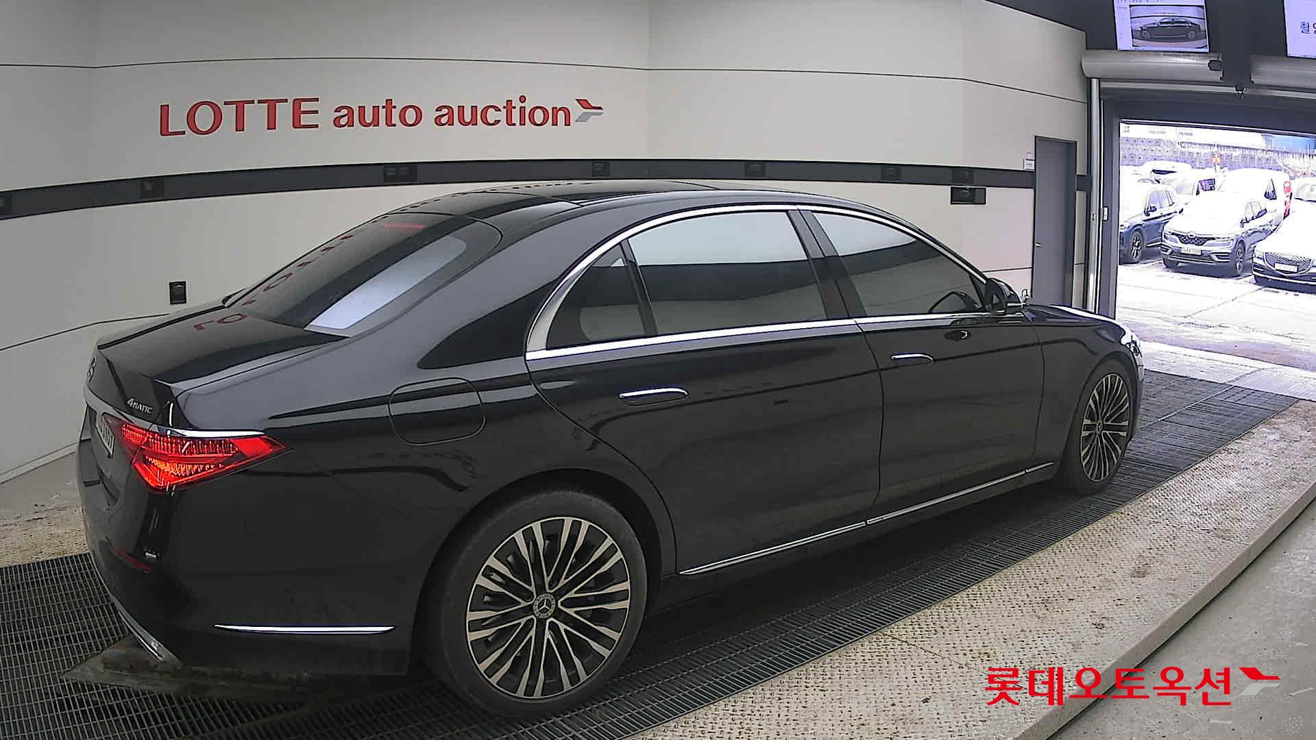 2021 - Mercedes-Benz S580