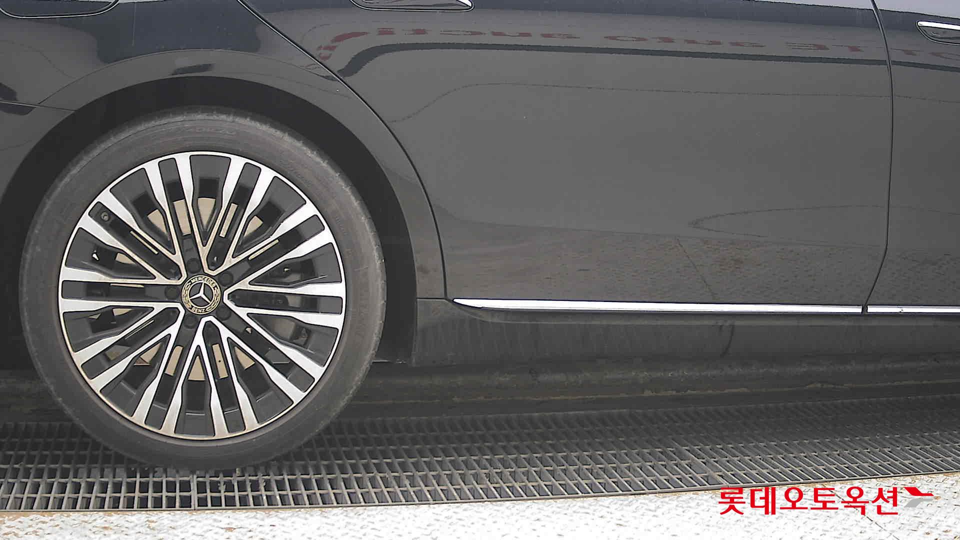 2021 - Mercedes-Benz S580