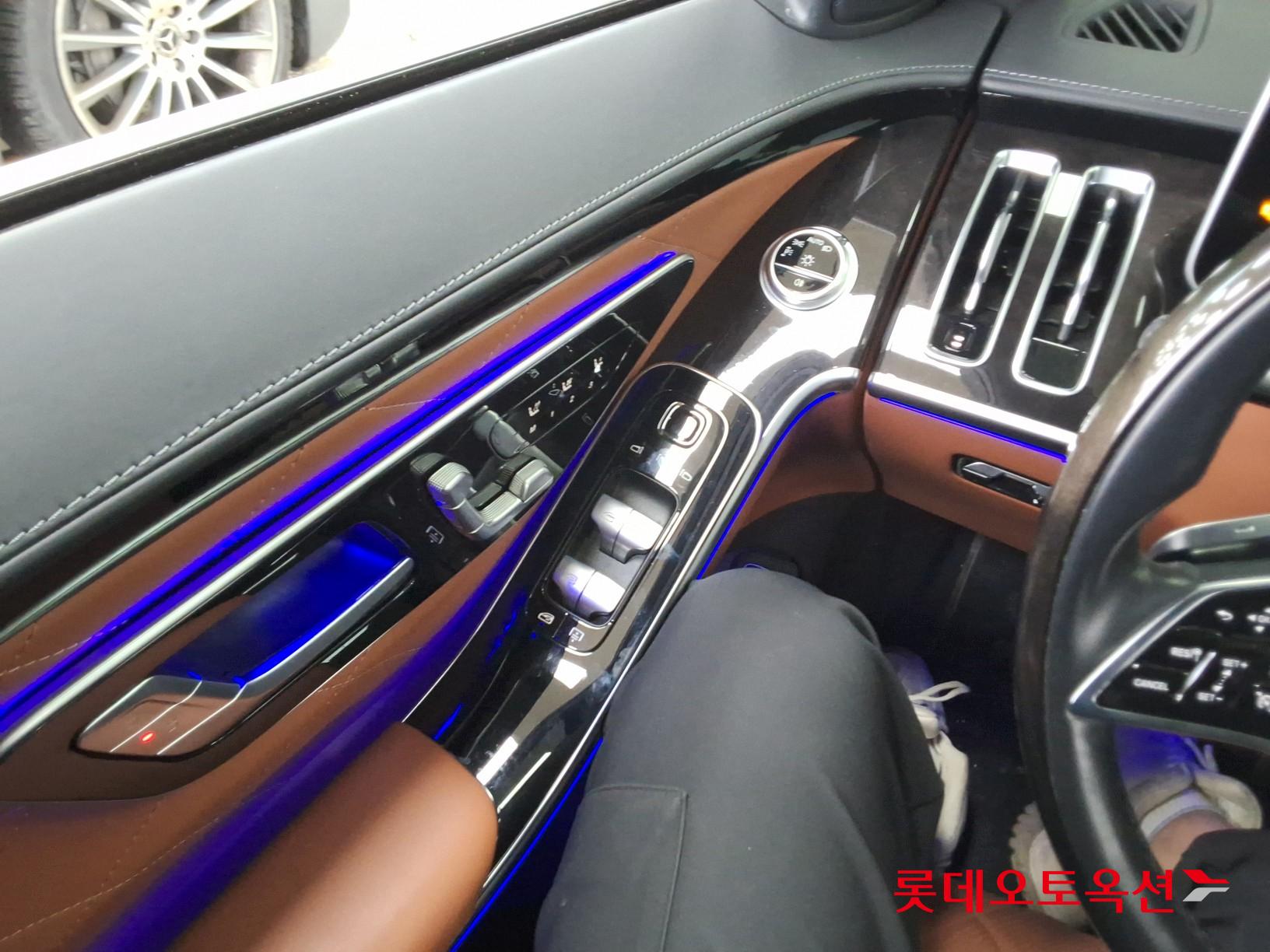 2021 - Mercedes-Benz S580