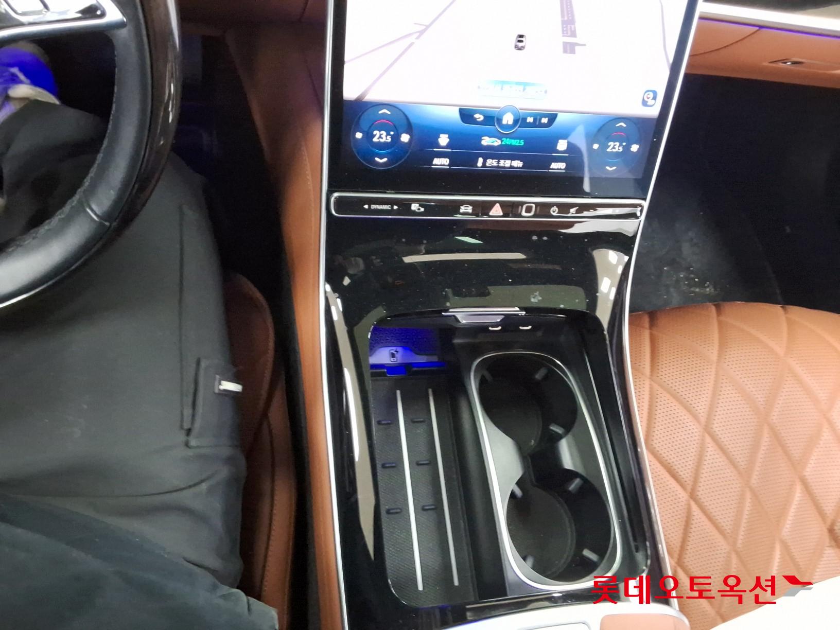 2021 - Mercedes-Benz S580