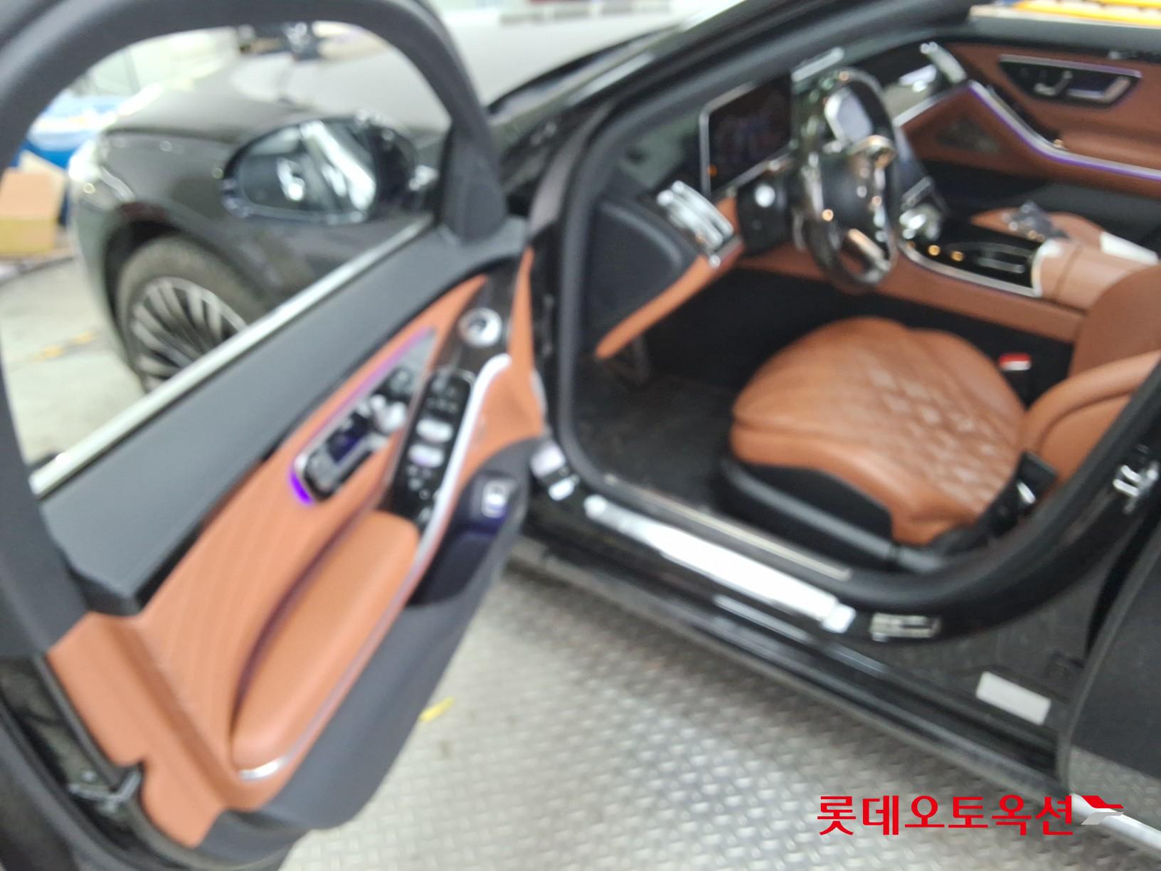 2021 - Mercedes-Benz S580