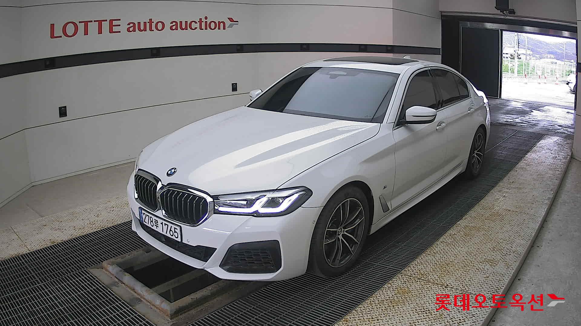 2023 - BMW 520I
