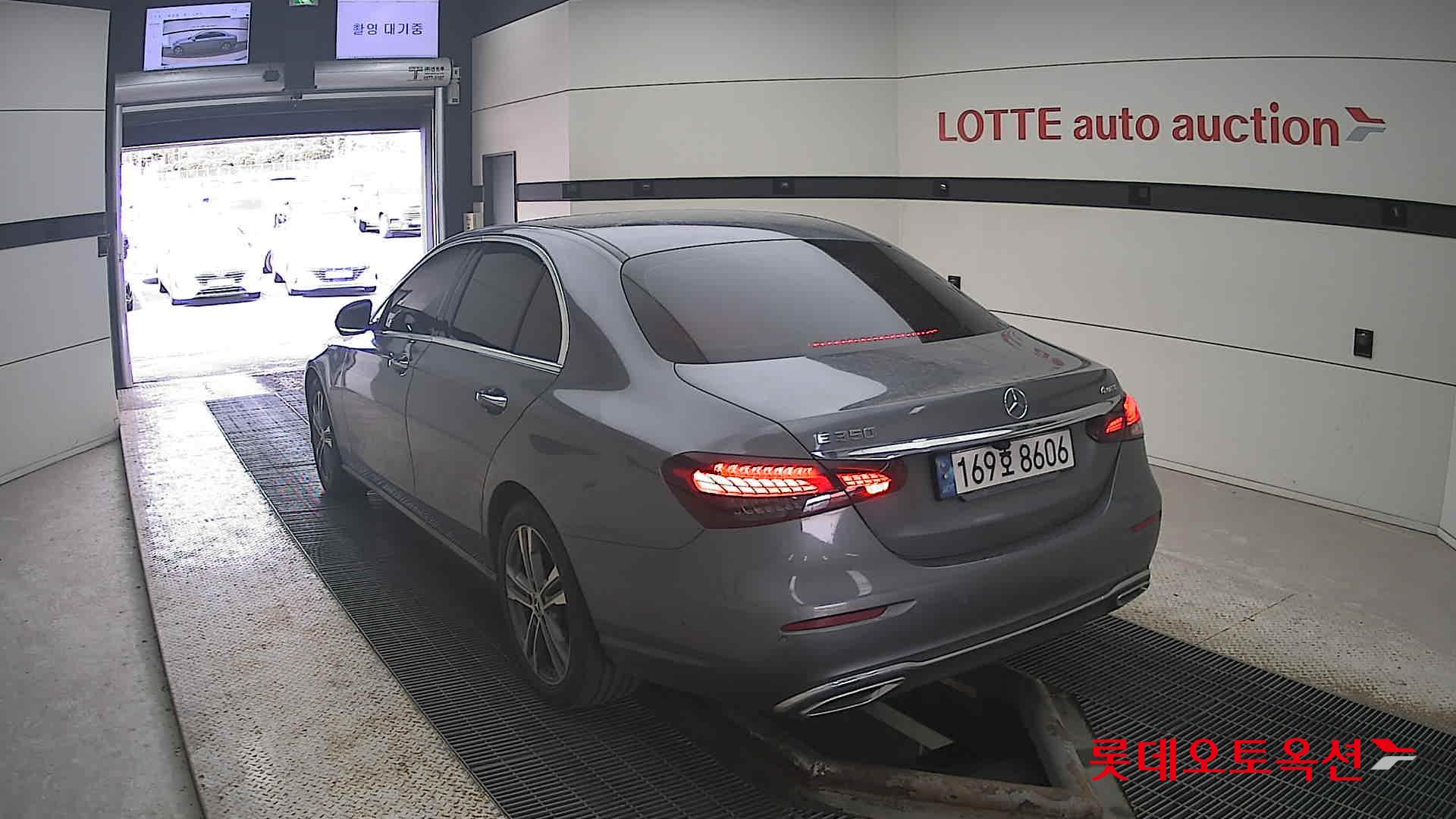 2022 - Mercedes-Benz E350