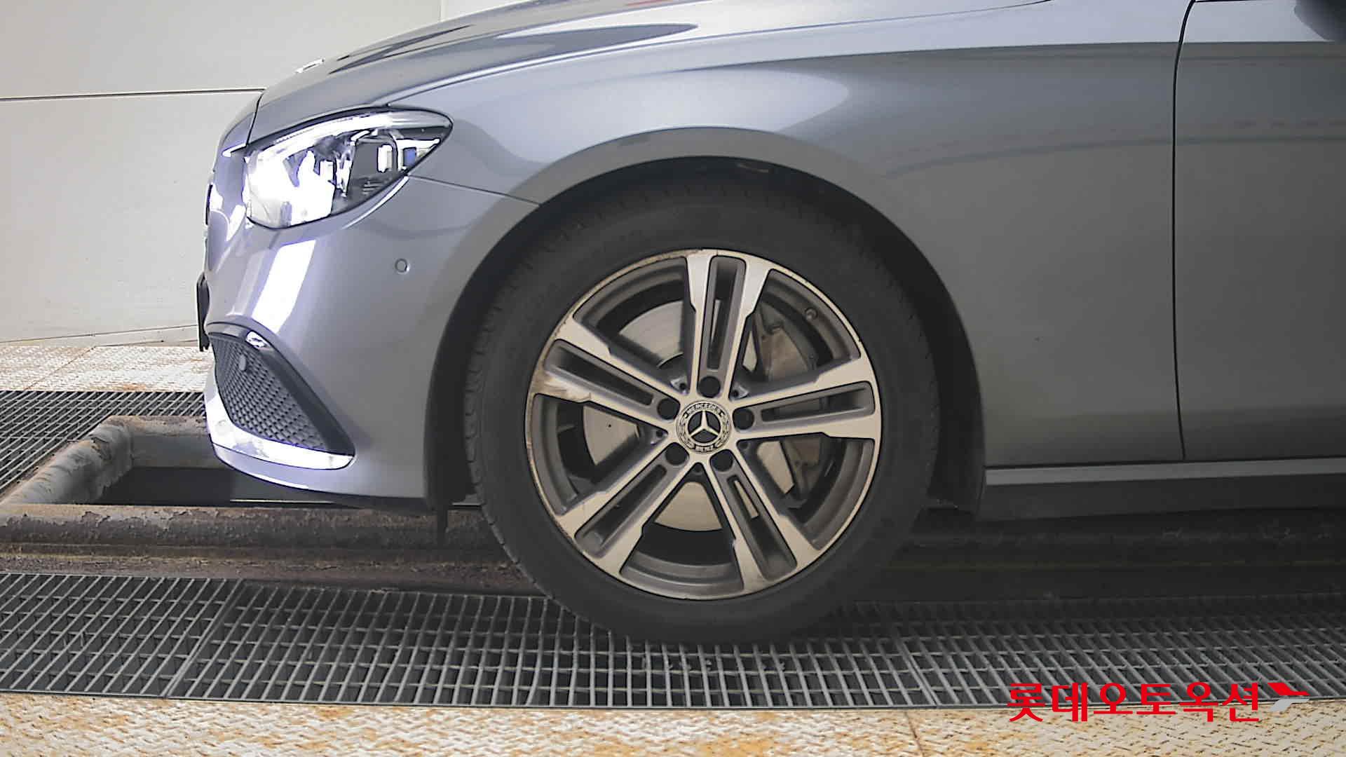 2022 - Mercedes-Benz E350