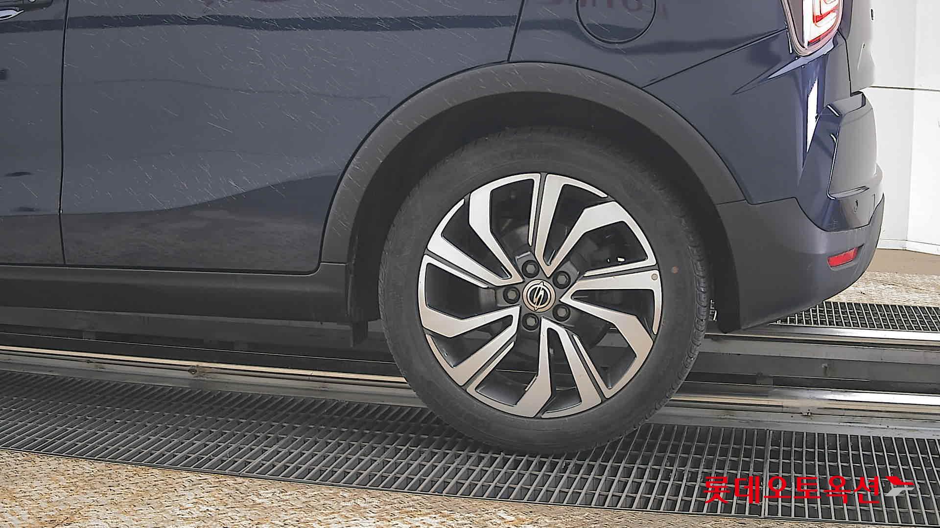 سانغ يونغ تيفولي