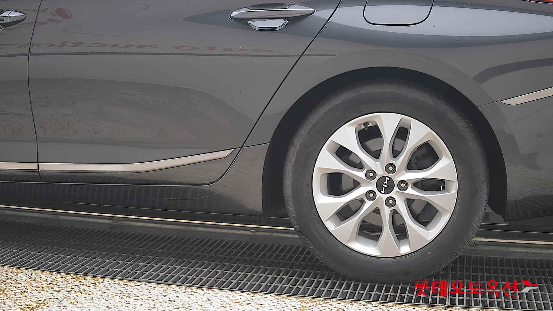 2023 - kia k8
