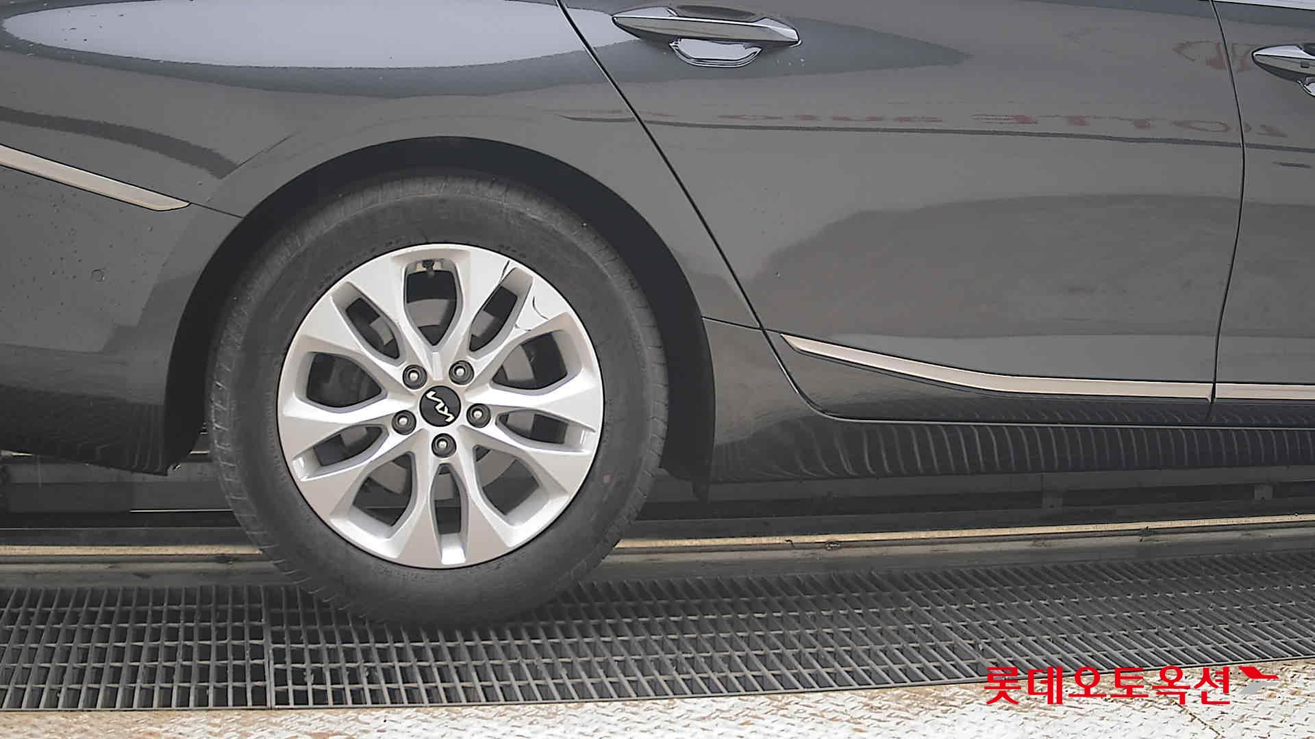2023 - kia k8