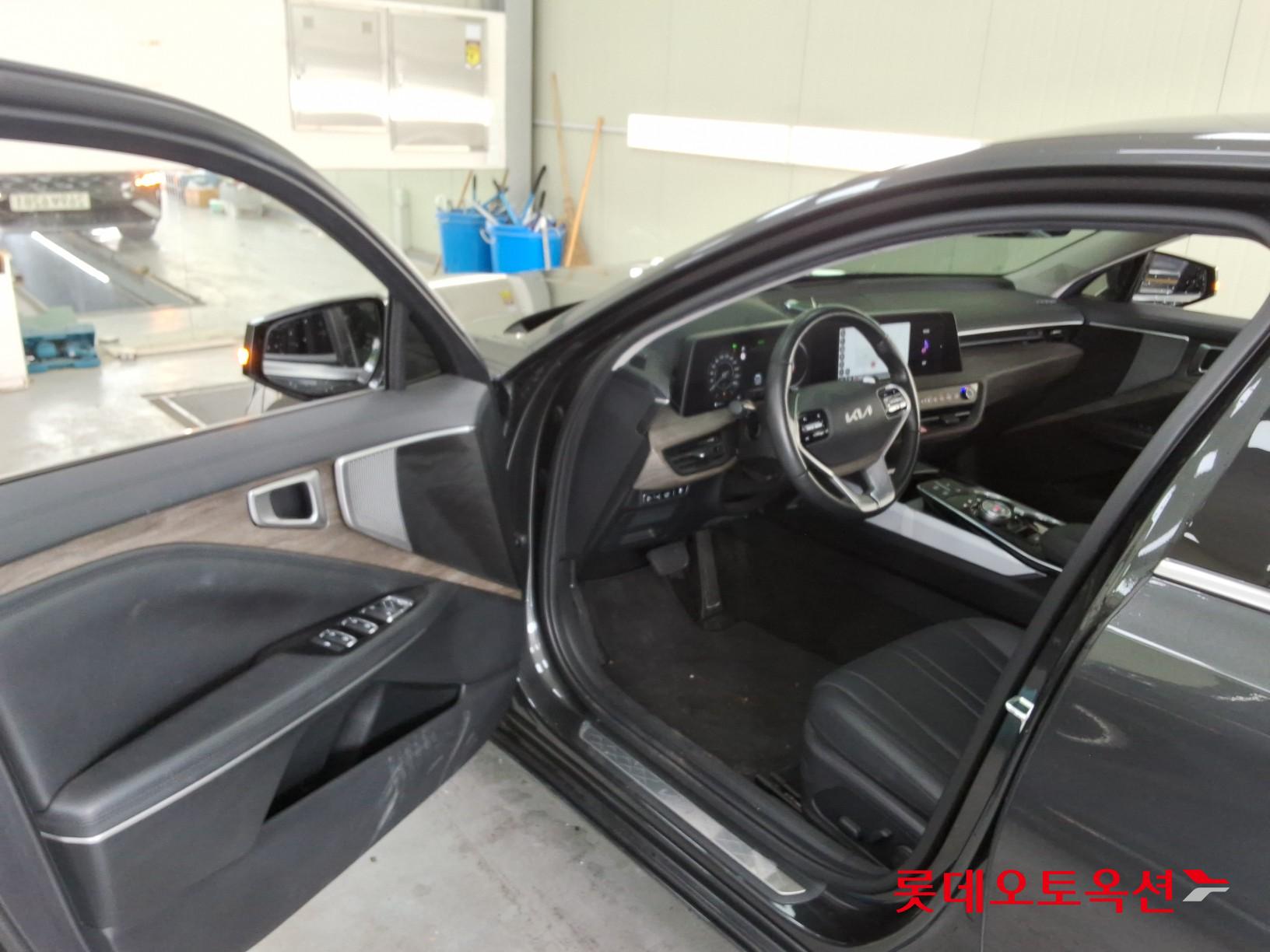 2023 - kia k8