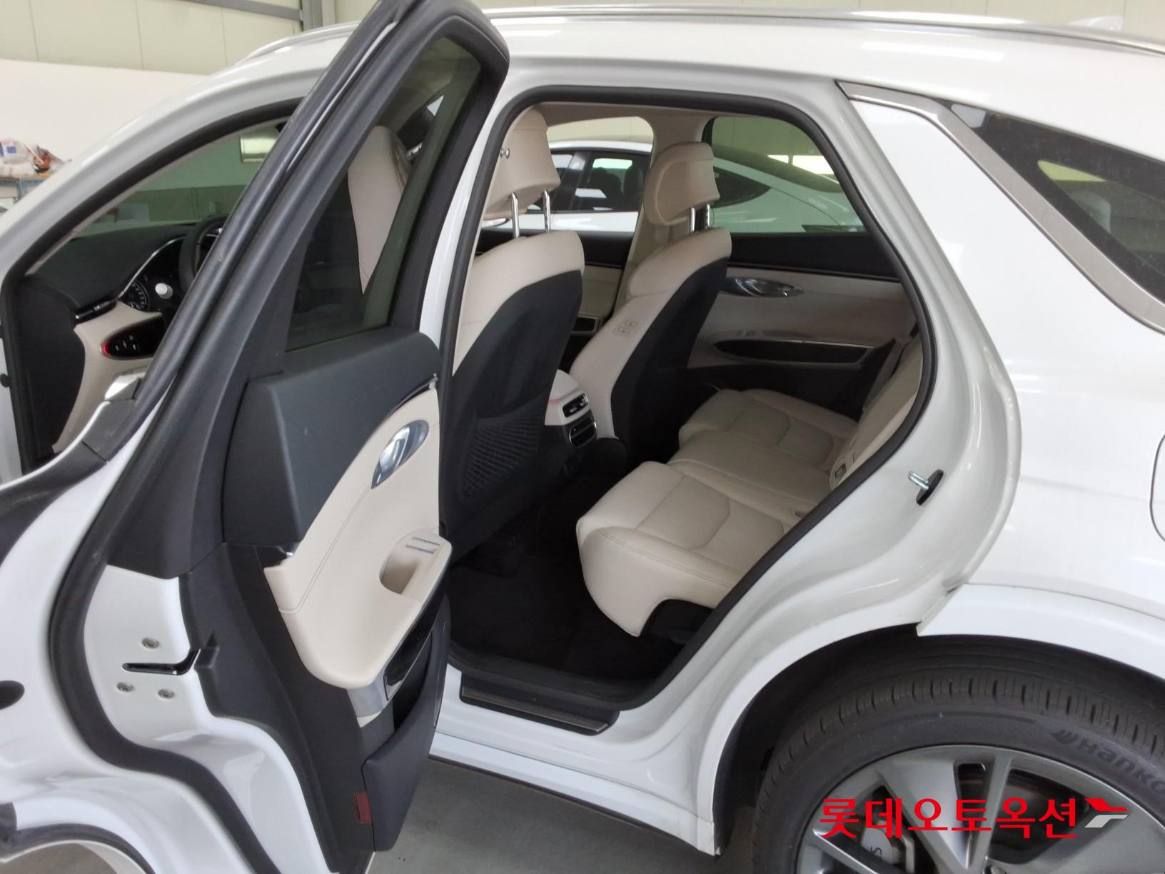 Genesis GV70 - 38