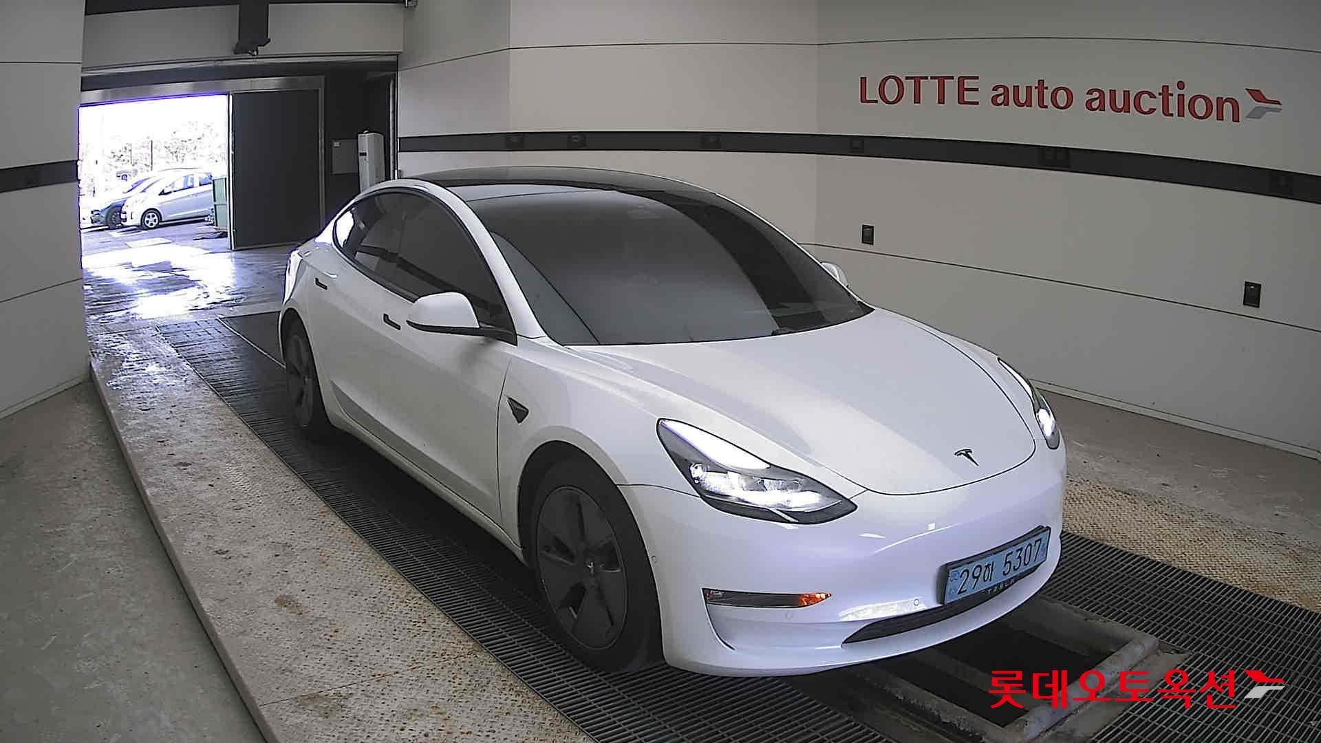 TESLA Model 3 2021 - 이미지 6