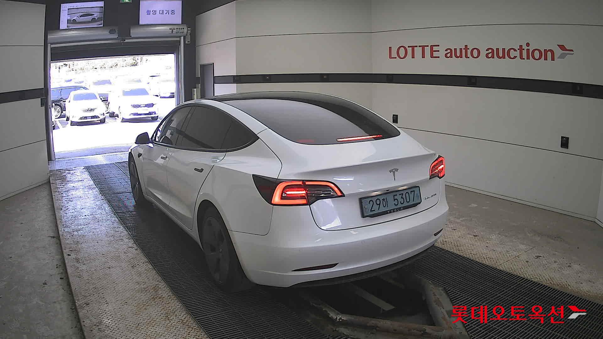 TESLA Model 3 2021 - 이미지 16