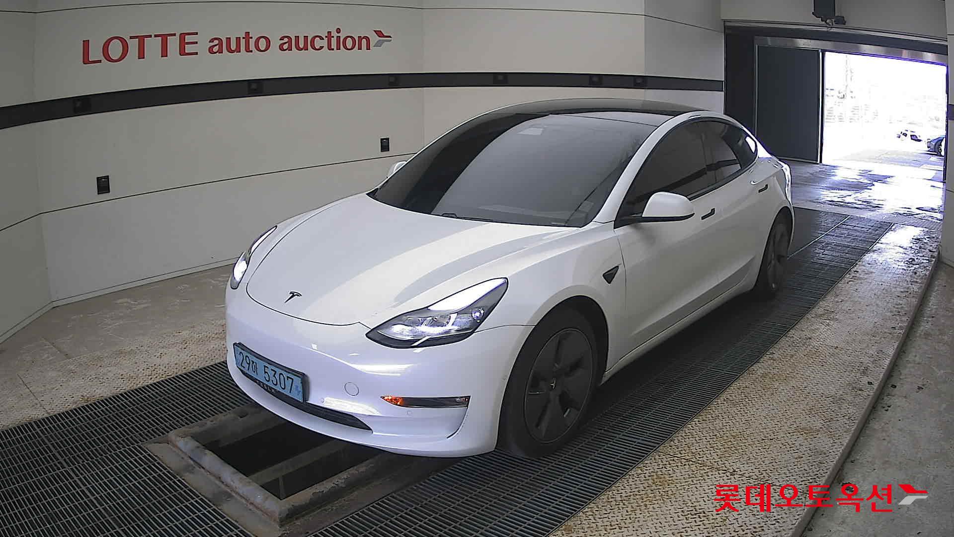 TESLA Model 3 2021 - 이미지 3
