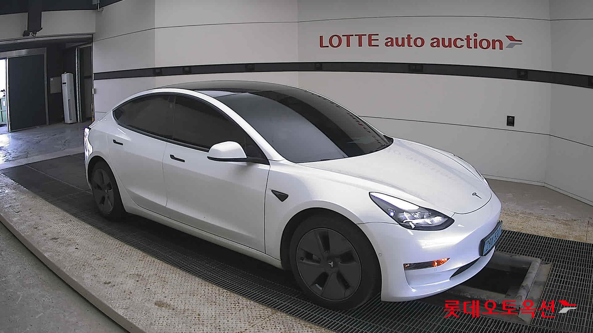 TESLA Model 3 2021 - 이미지 23