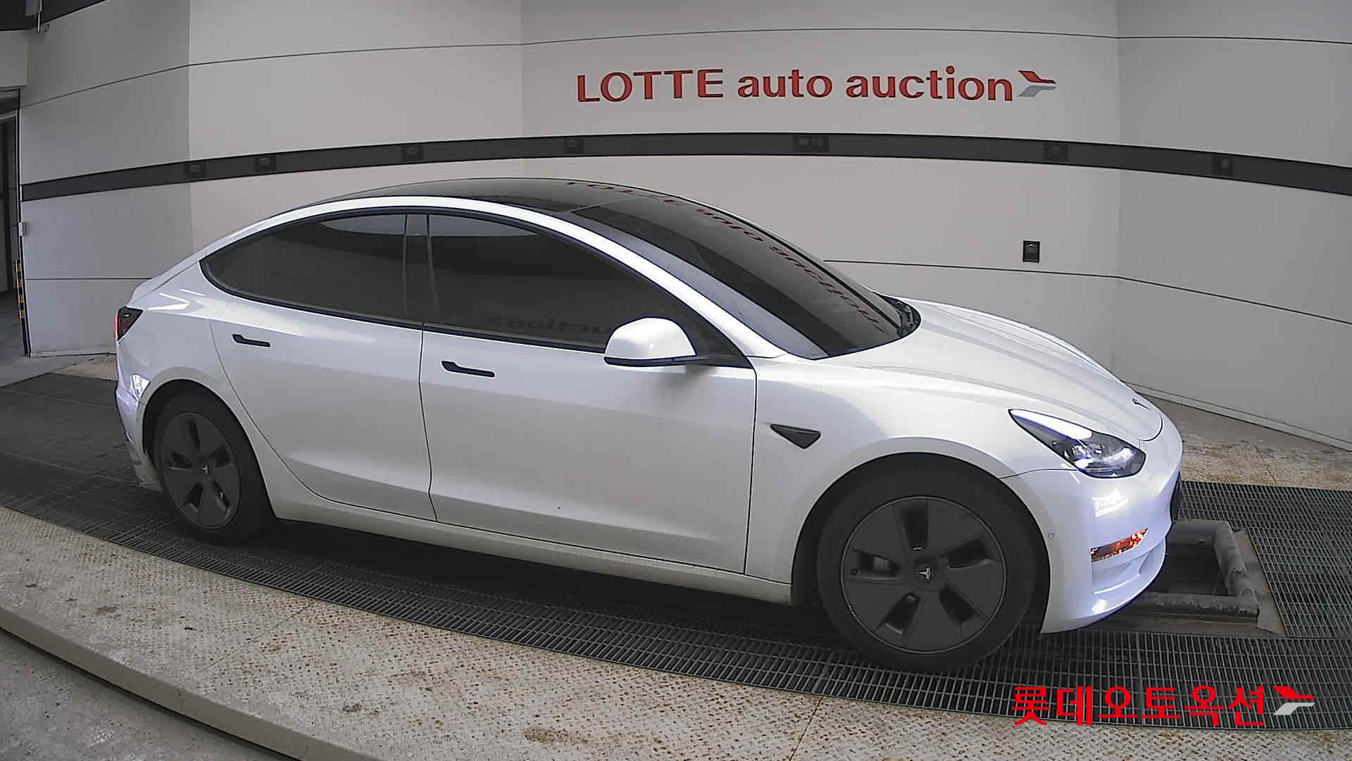 TESLA Model 3 2021 - 이미지 22