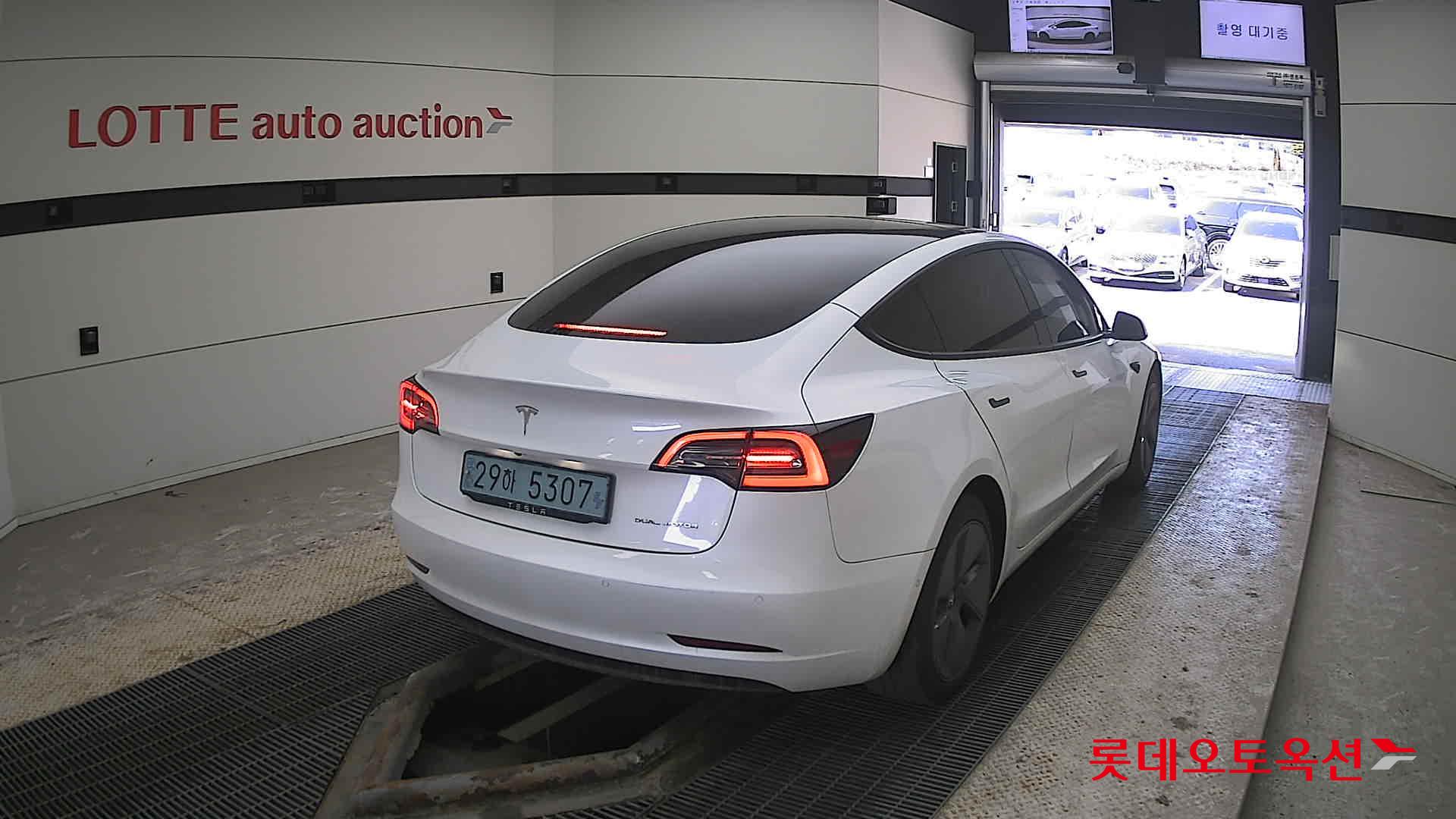 TESLA Model 3 2021 - 이미지 18