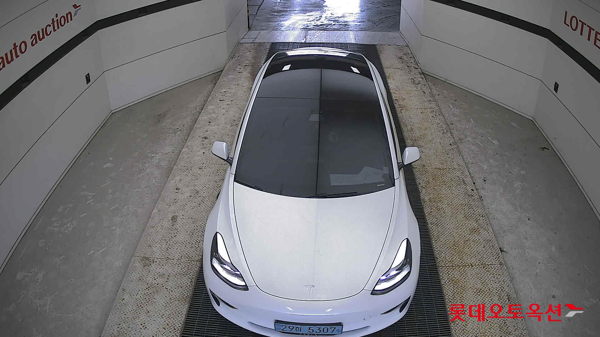 TESLA Model 3 2021 - 이미지 7