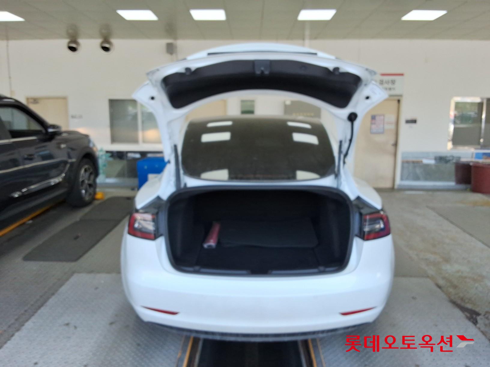 TESLA Model 3 2021 - 이미지 38