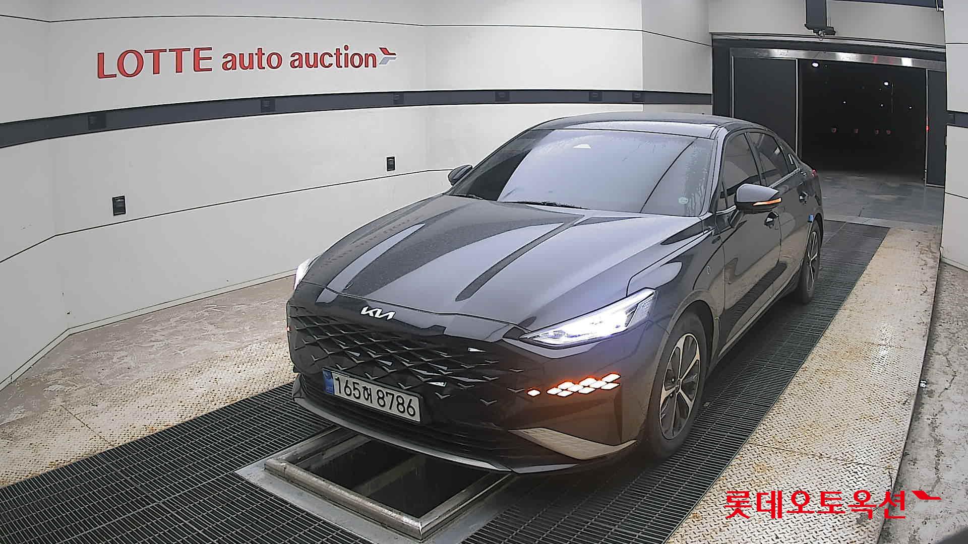 2022 - kia k8