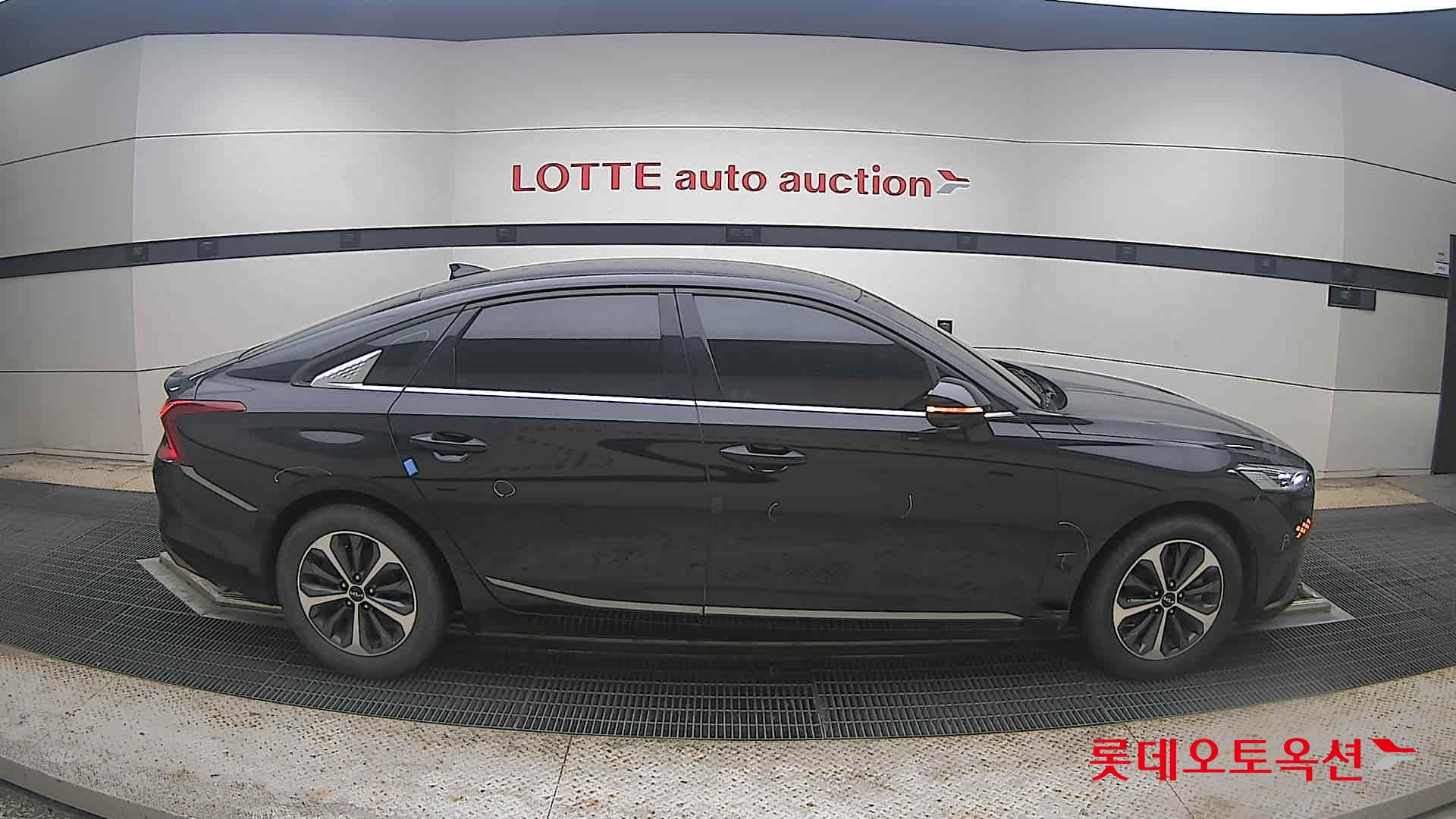 2022 - kia k8