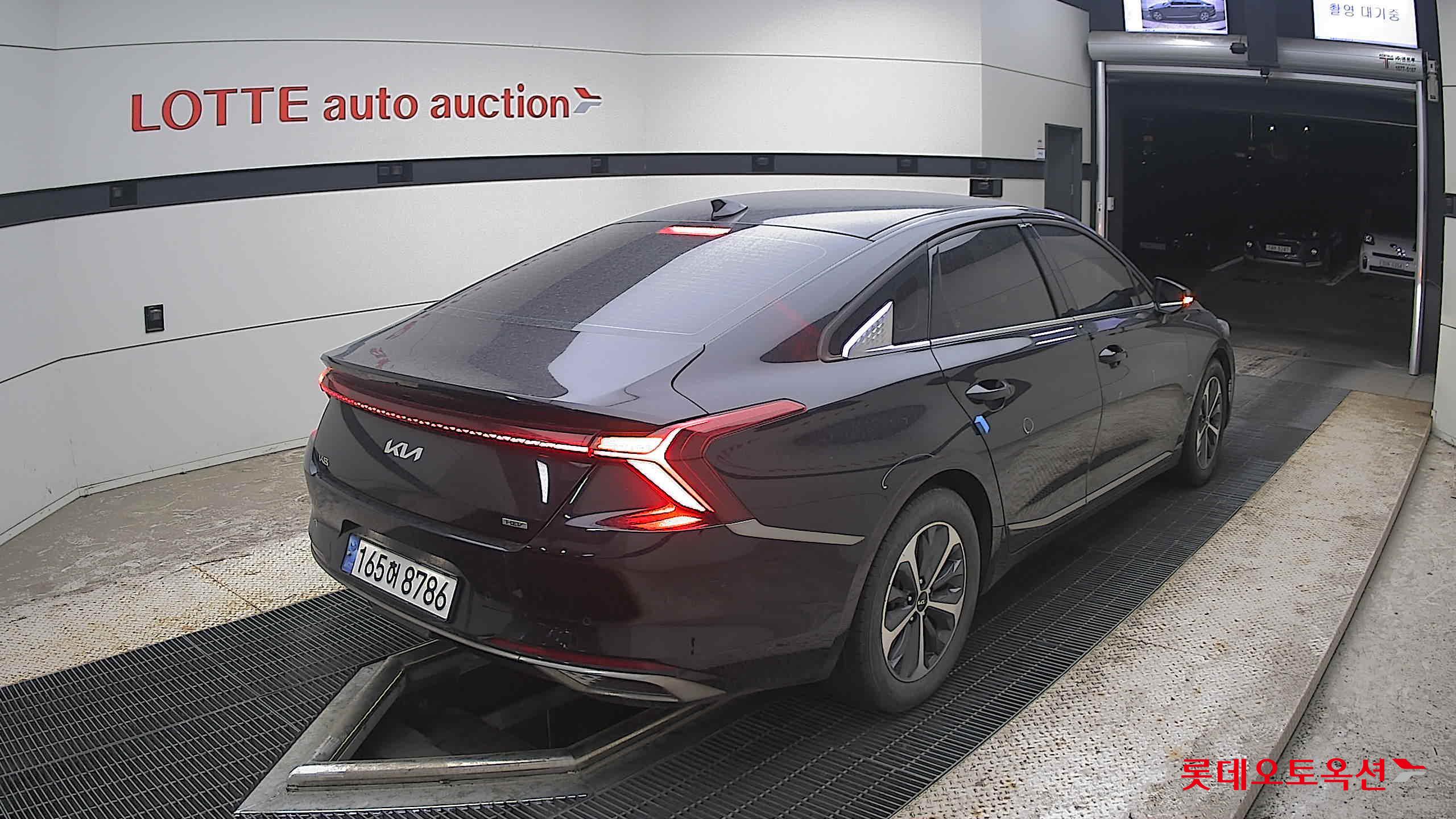 2022 - kia k8