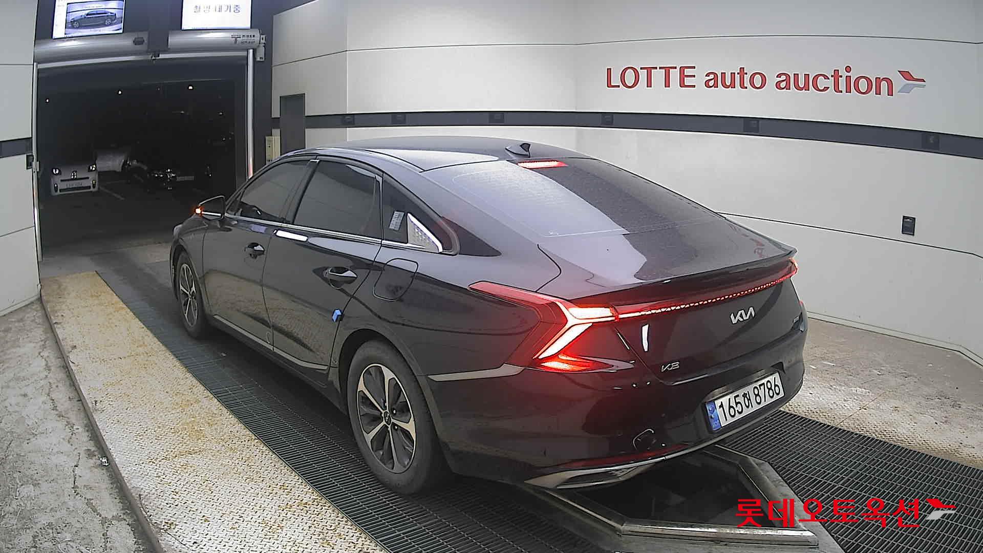 2022 - kia k8