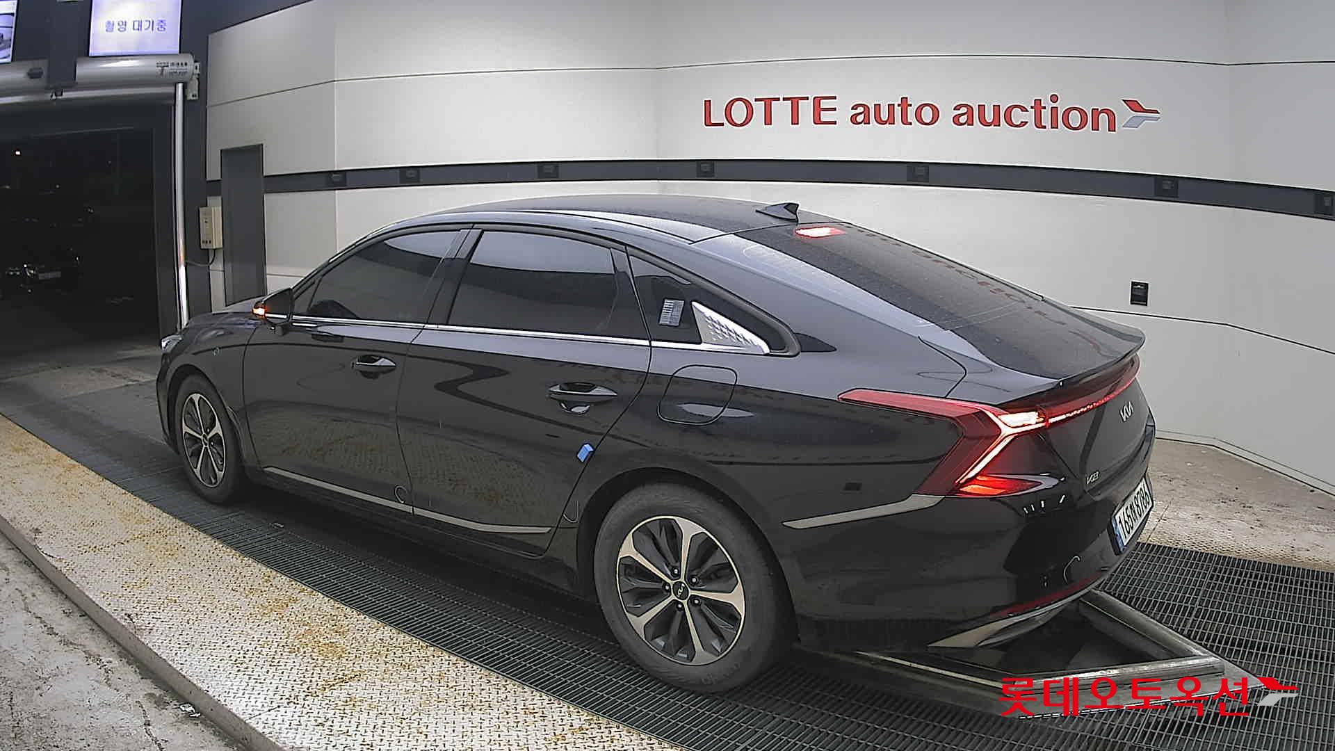 2022 - kia k8