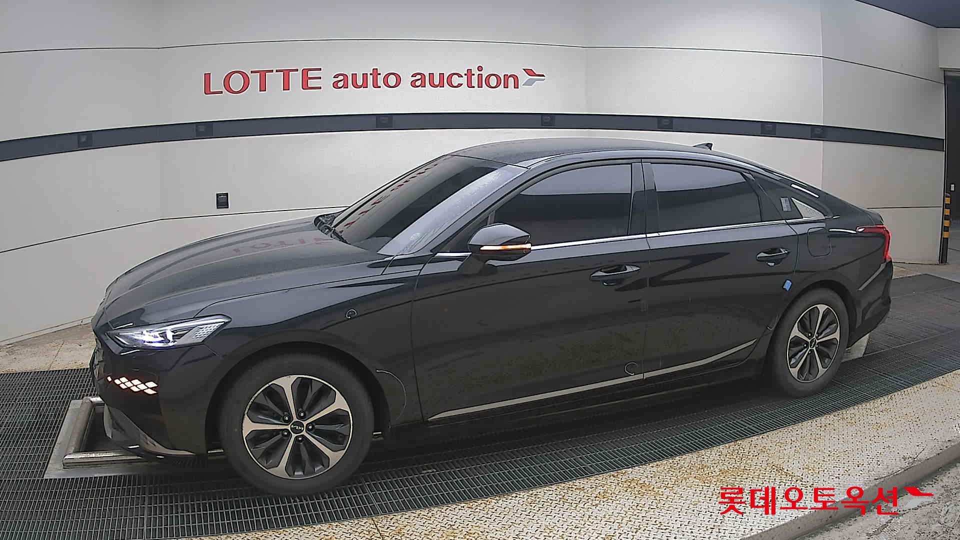 2022 - kia k8