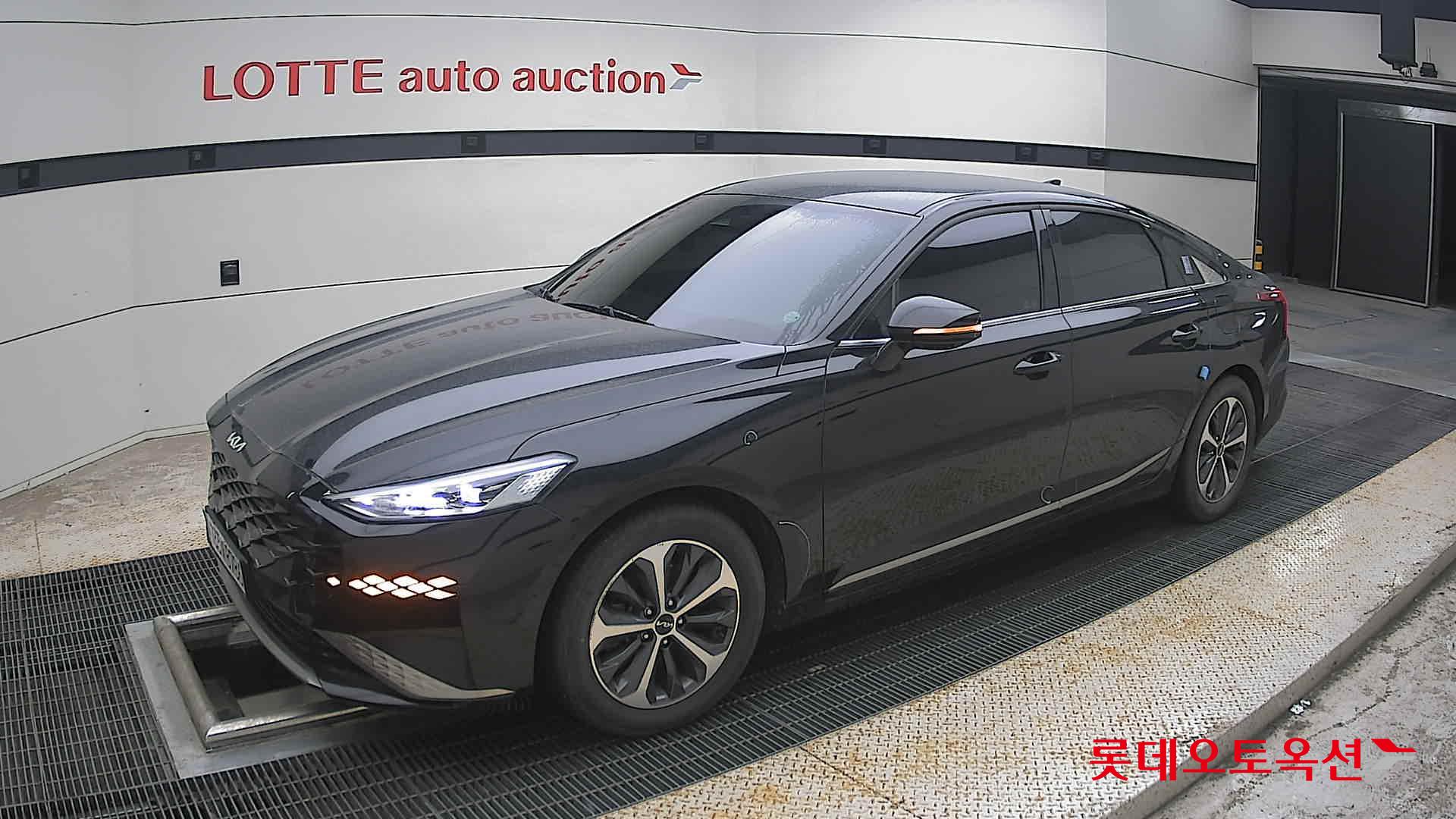 2022 - kia k8