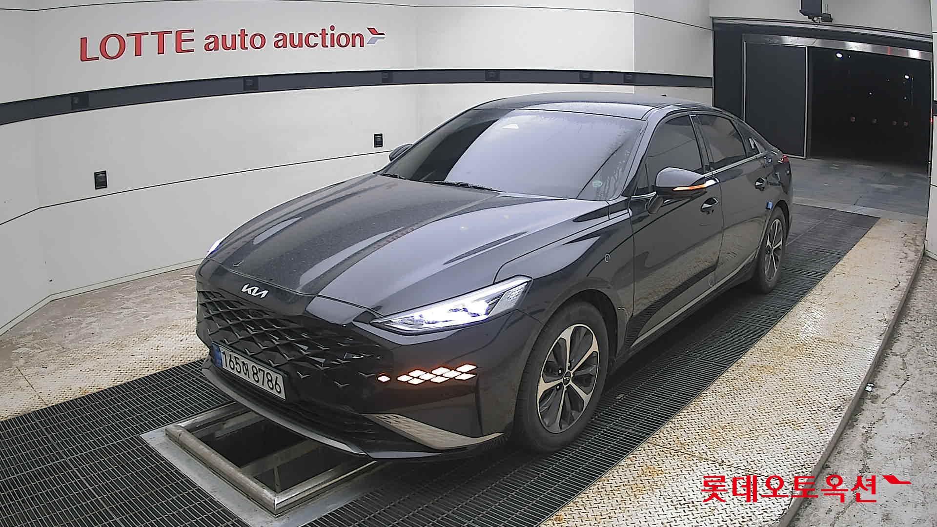 2022 - kia k8