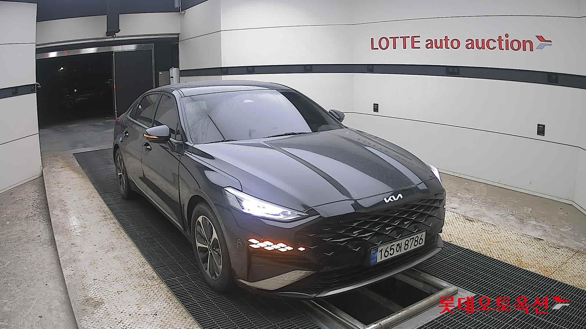 2022 - kia k8