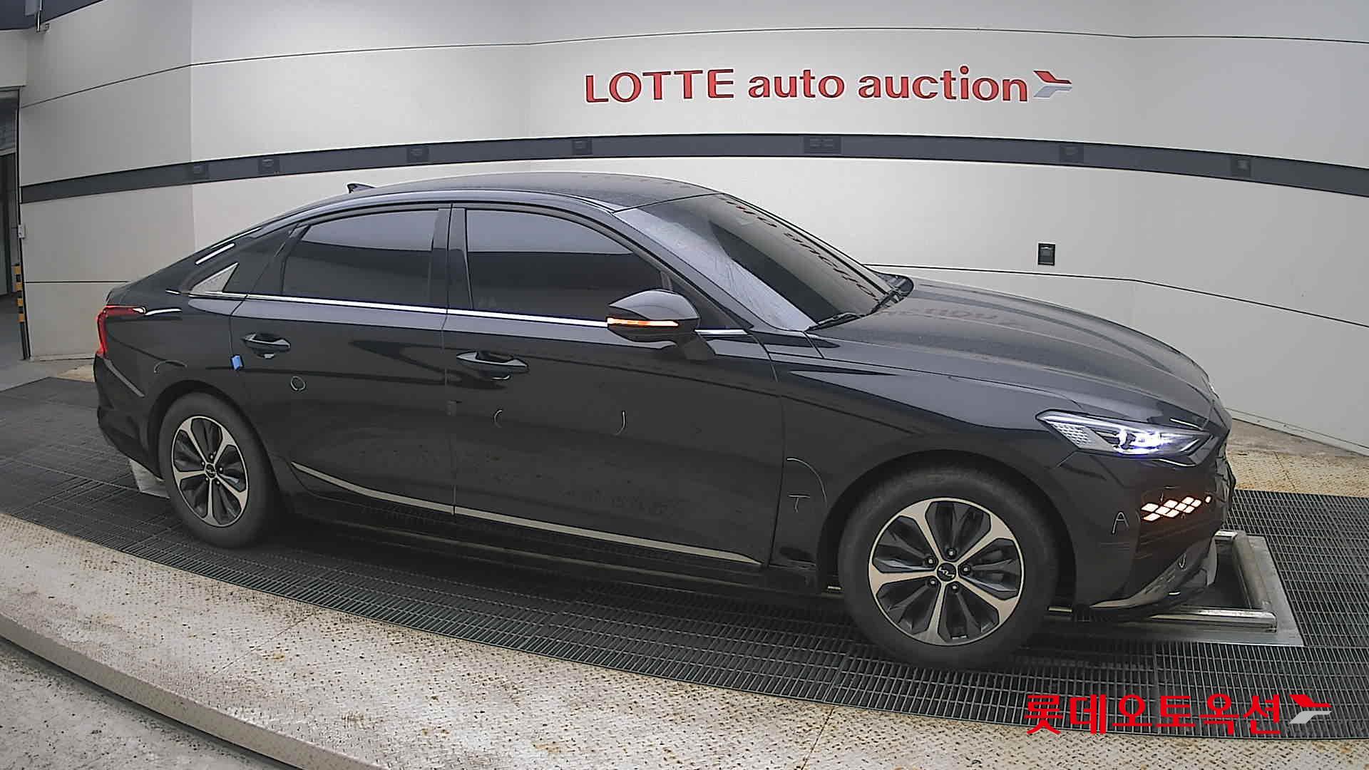 2022 - kia k8