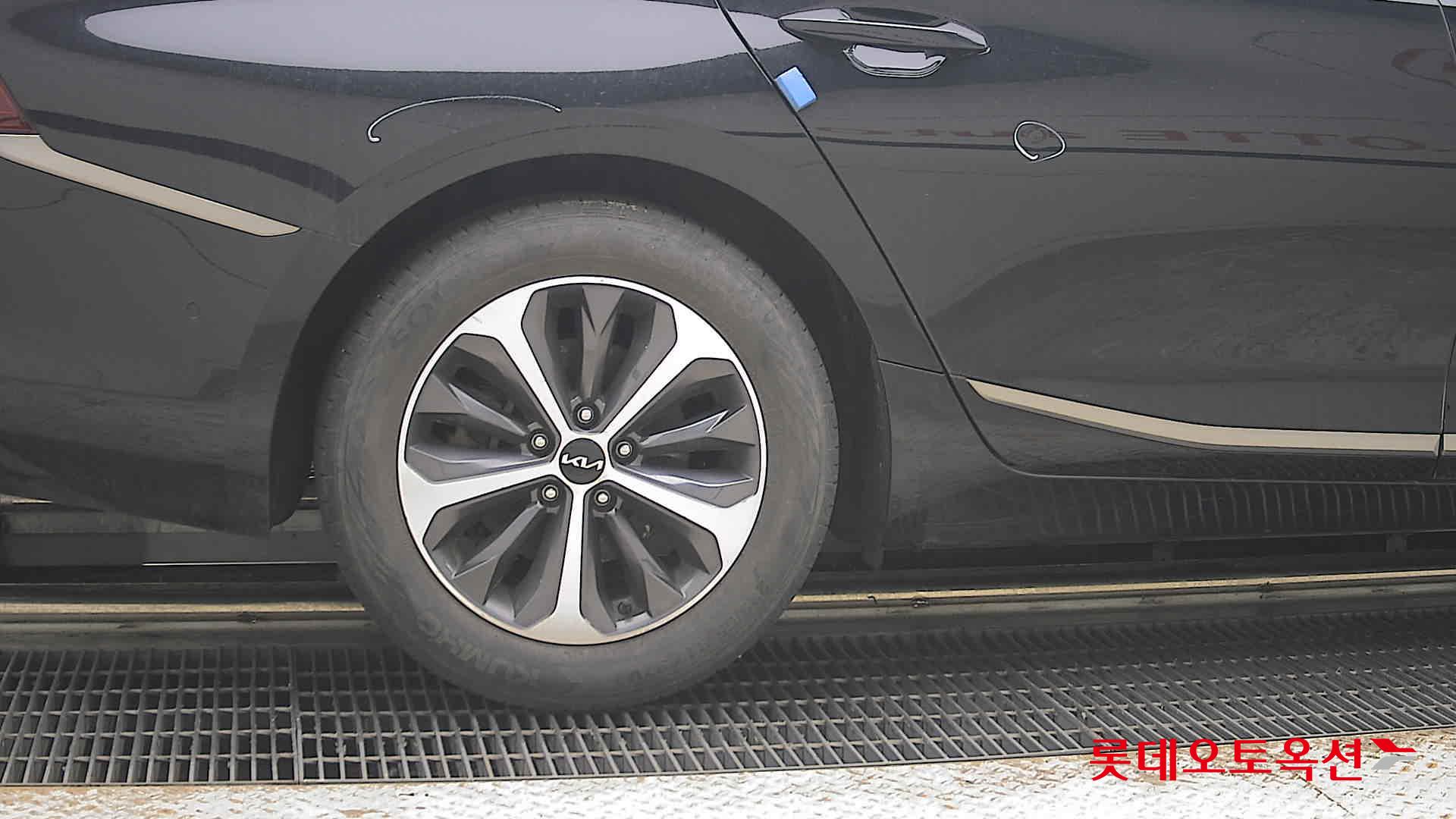 2022 - kia k8