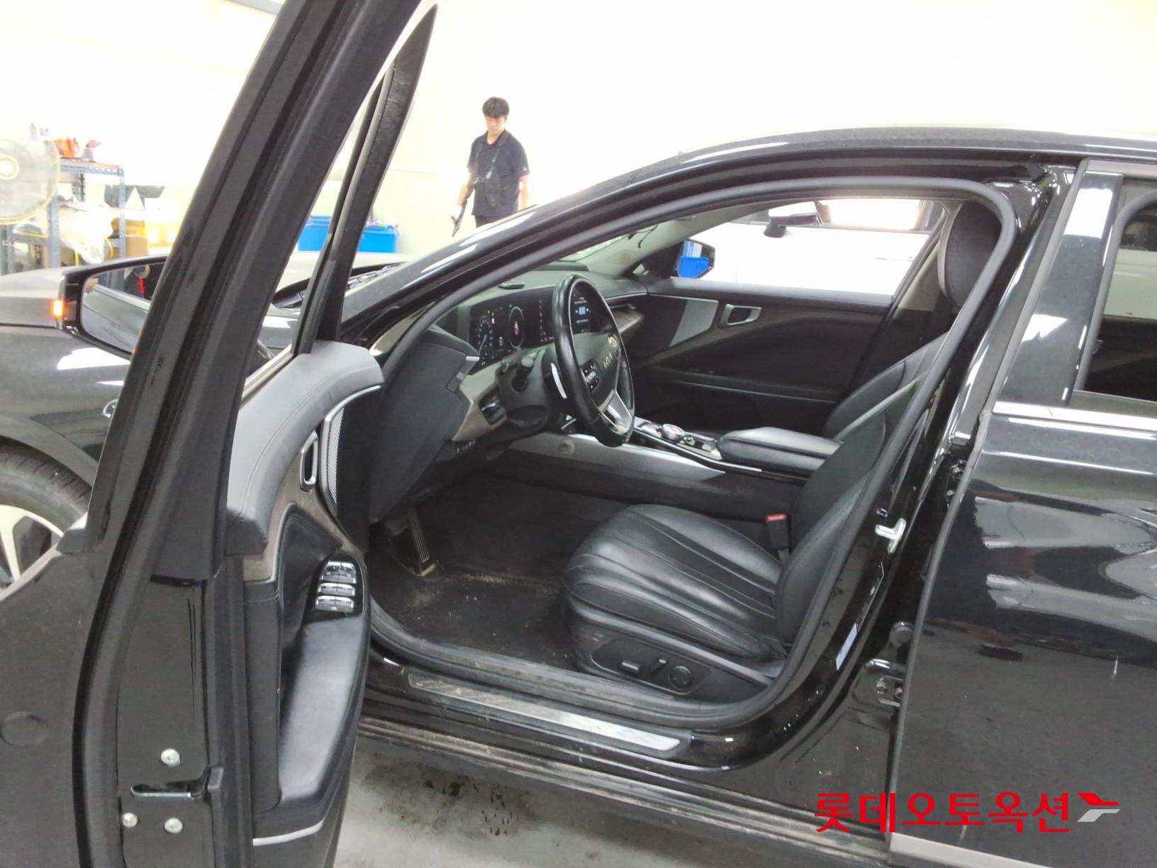2022 - kia k8