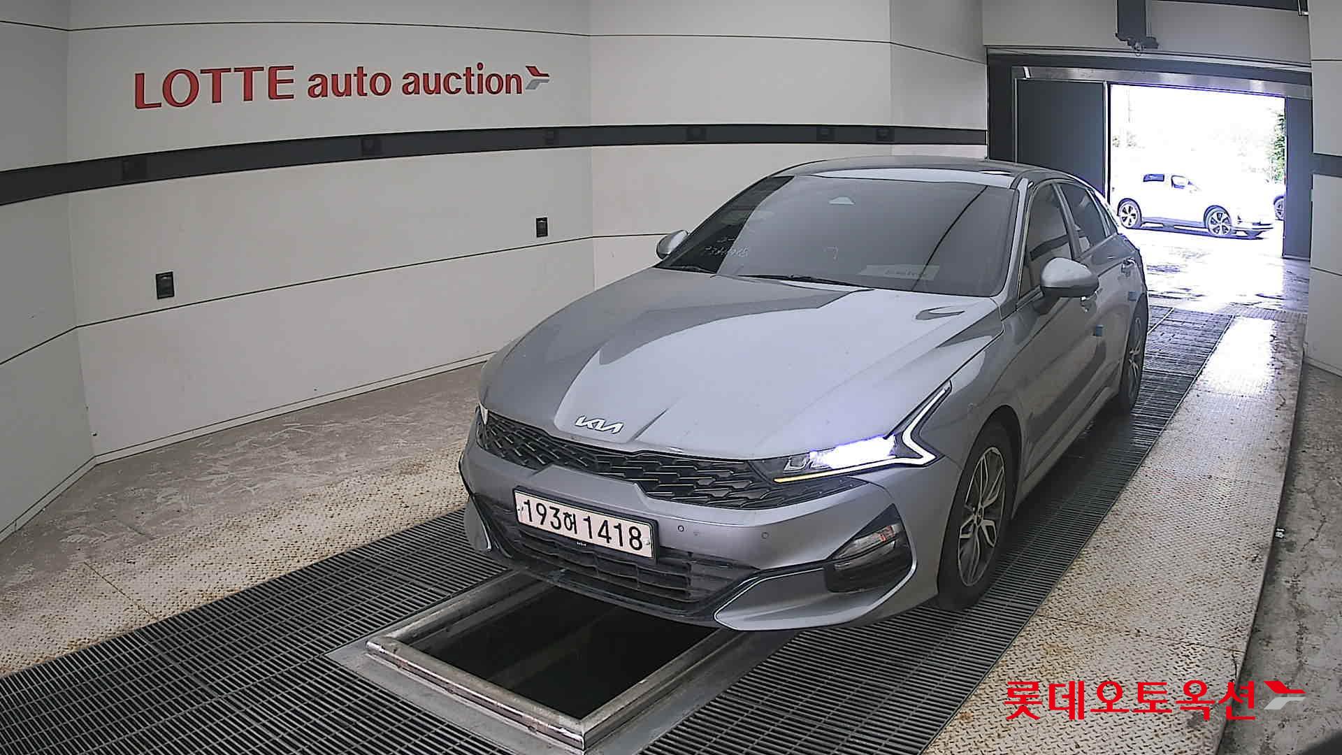 2022 - kia k5