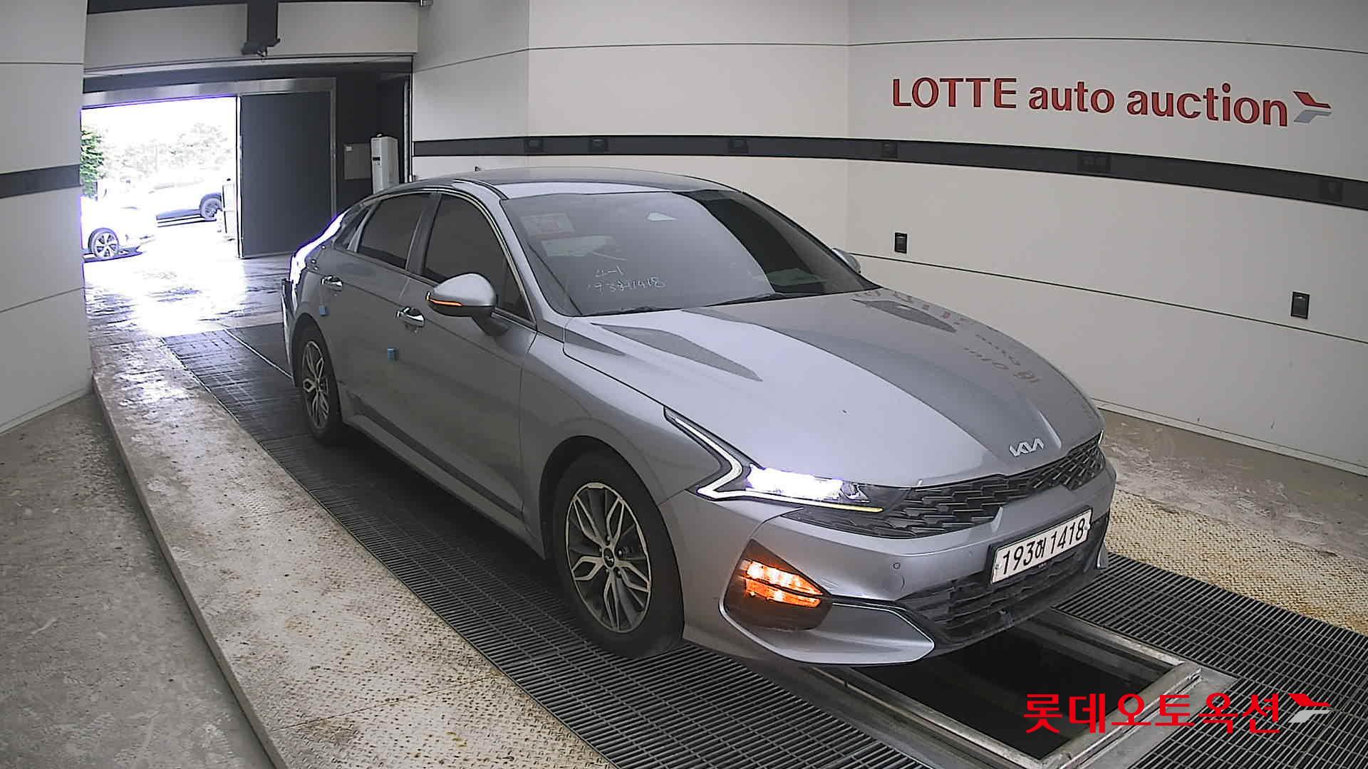 2022 - kia k5