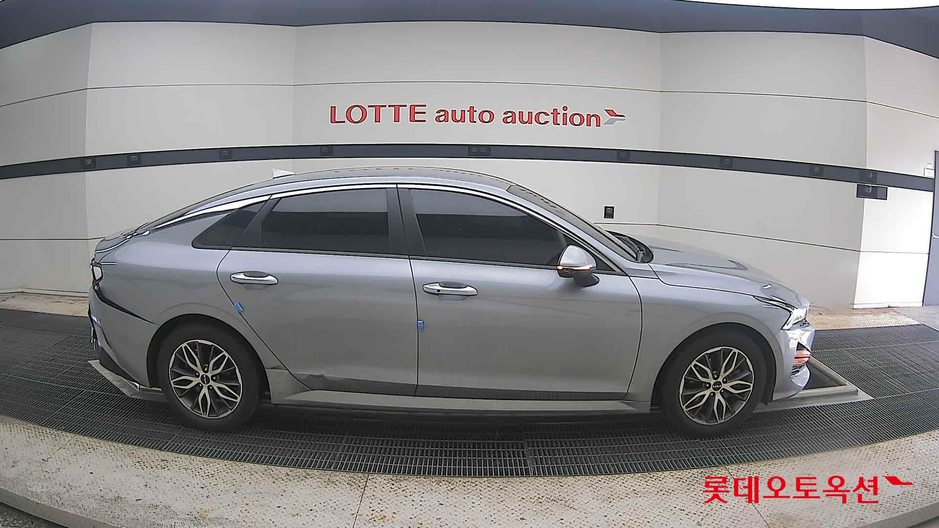 2022 - kia k5