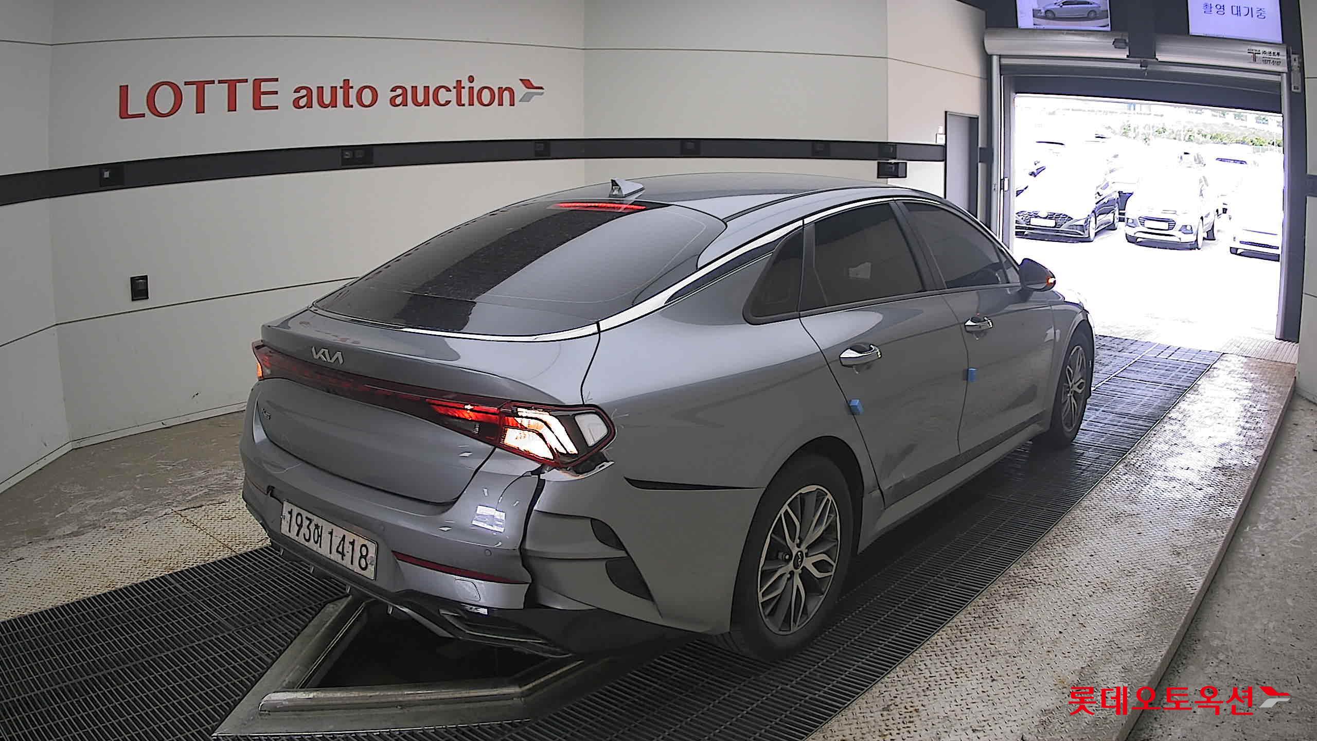 2022 - kia k5
