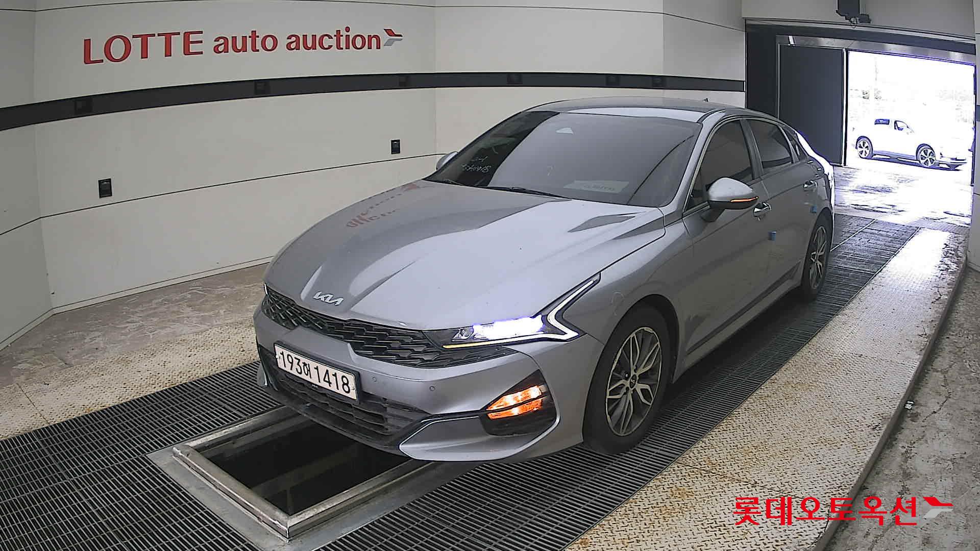2022 - kia k5