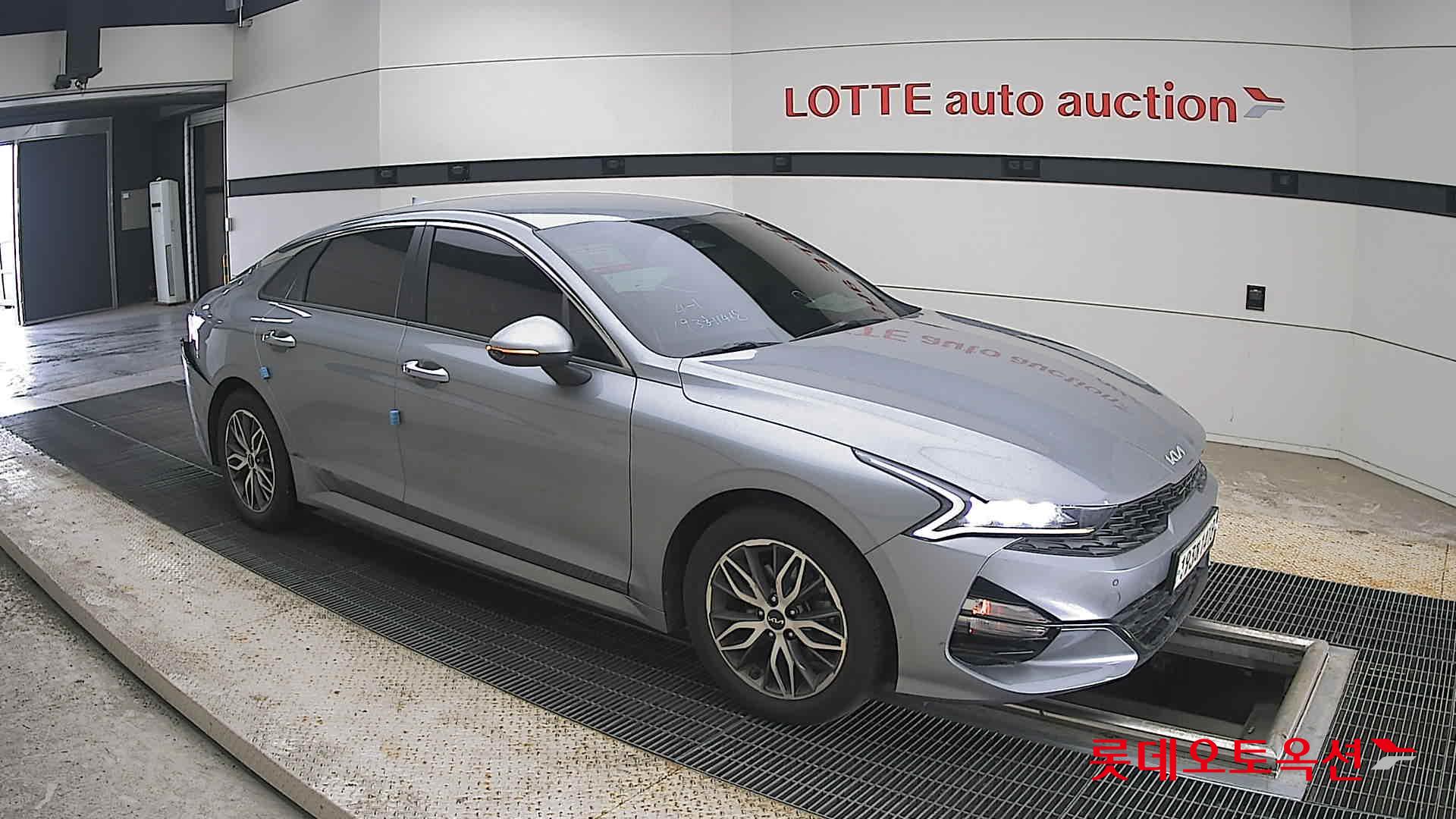 2022 - kia k5