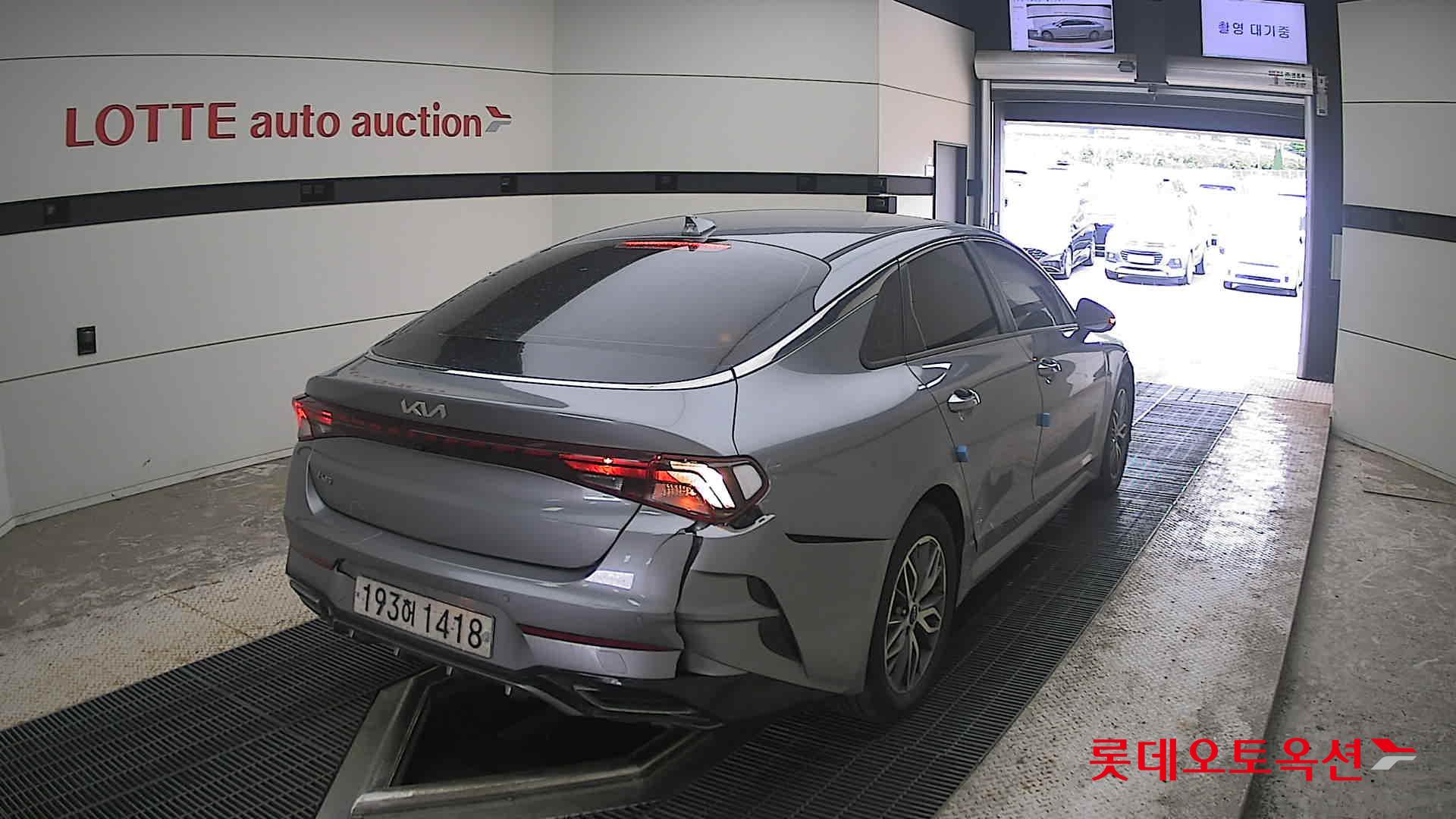 2022 - kia k5