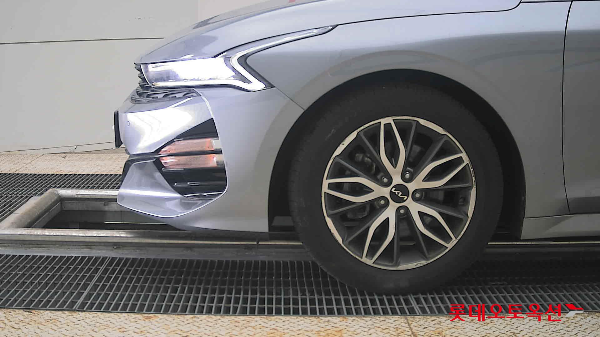 2022 - kia k5