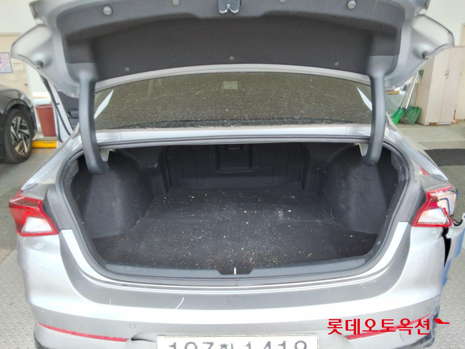 2022 - kia k5
