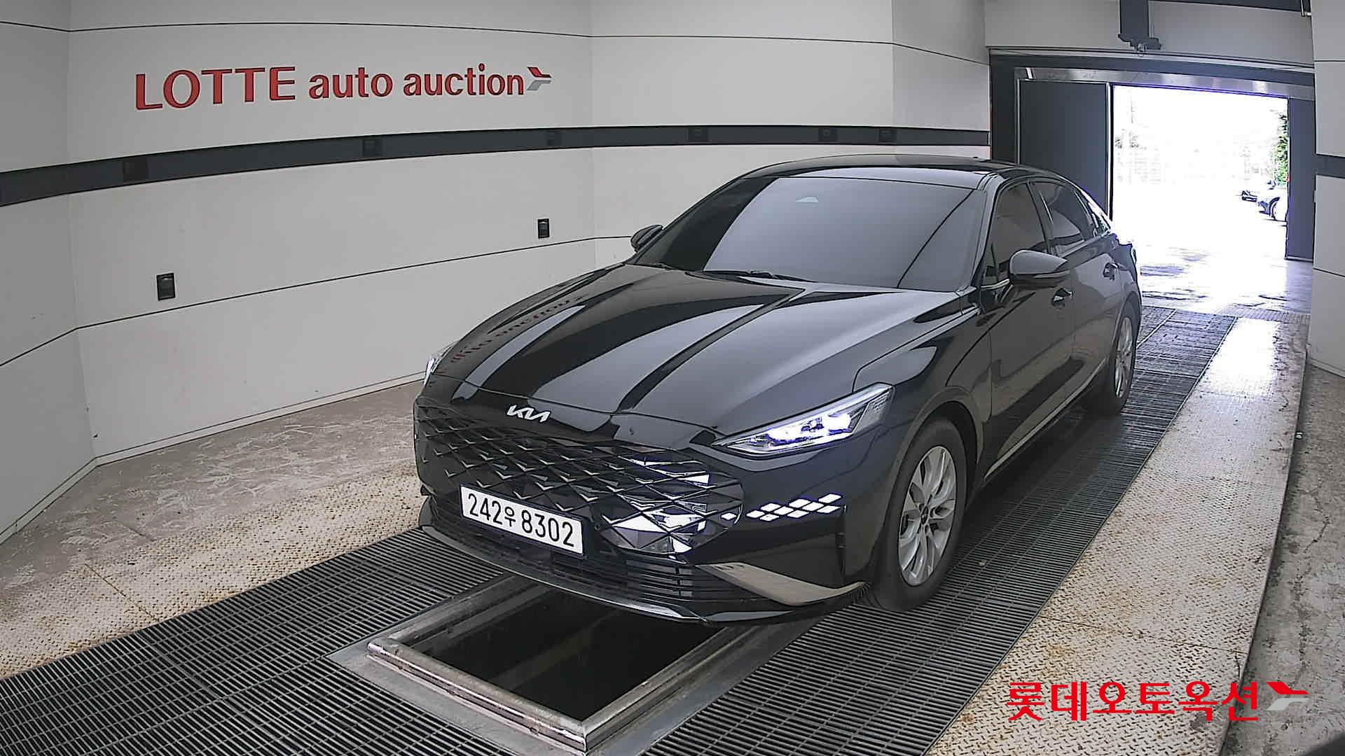 2023 - kia k8