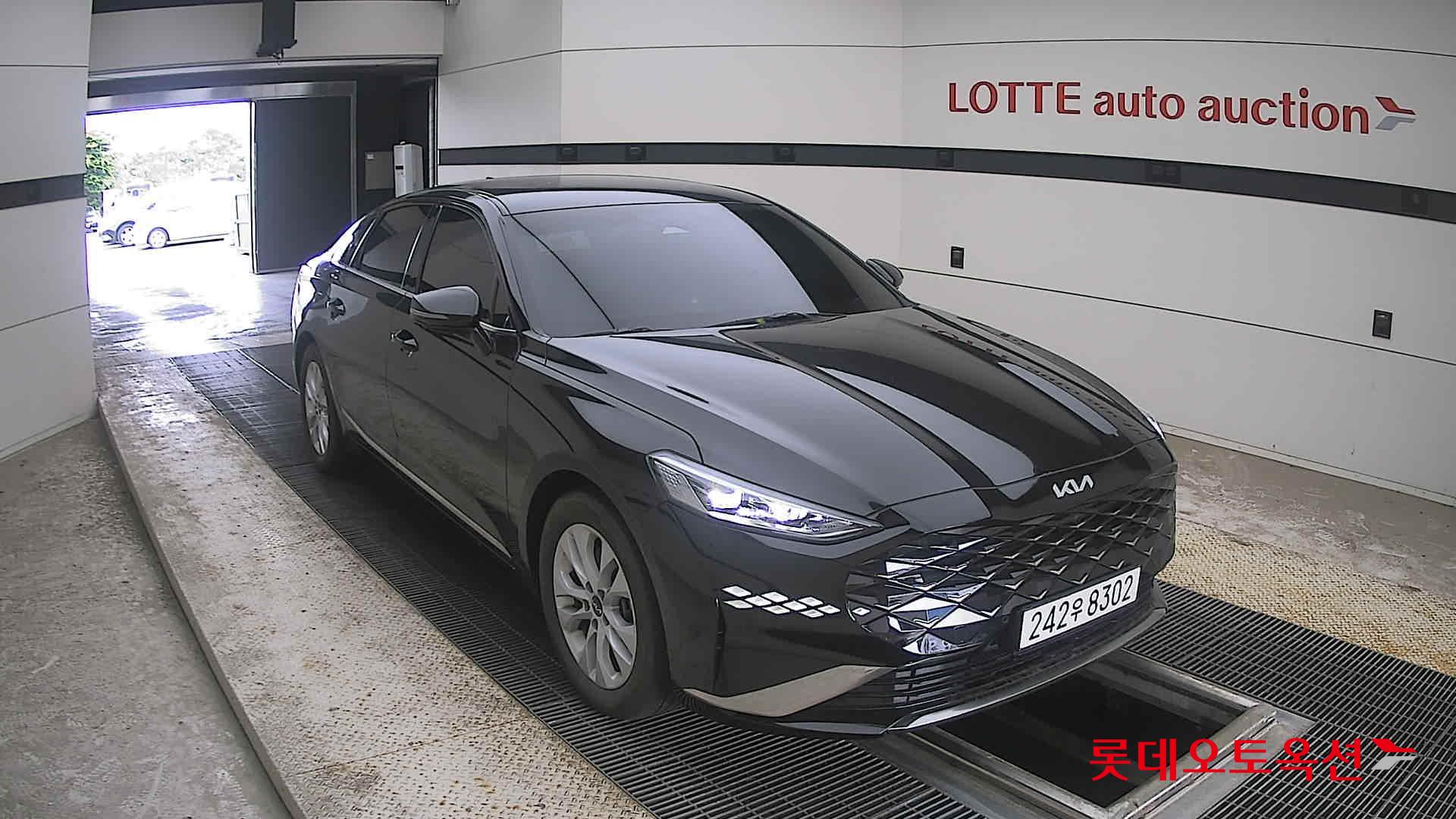 2023 - kia k8
