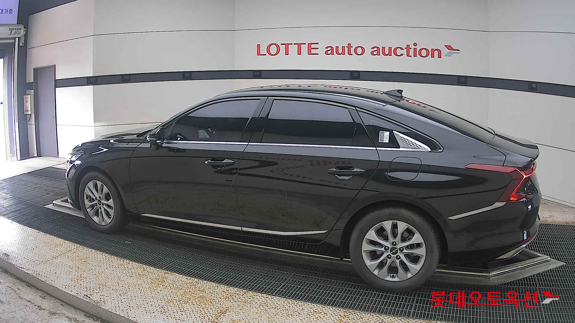 2023 - kia k8